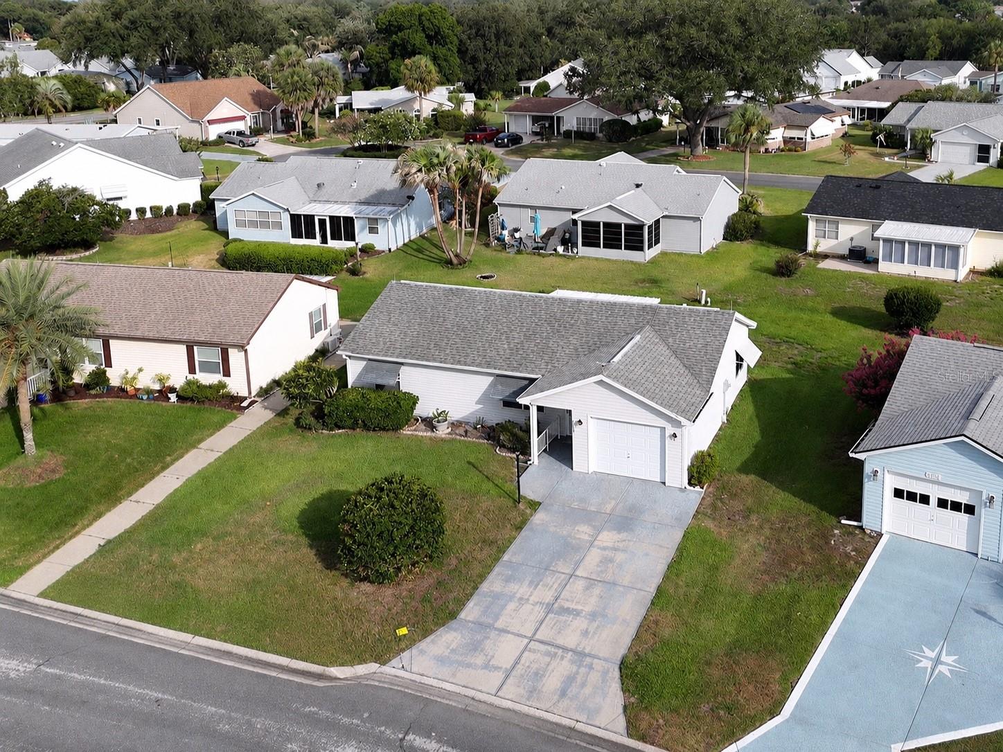 LADY LAKE ORANGE BLOSSOM GARDENS UNIT 15 - Residential Lease