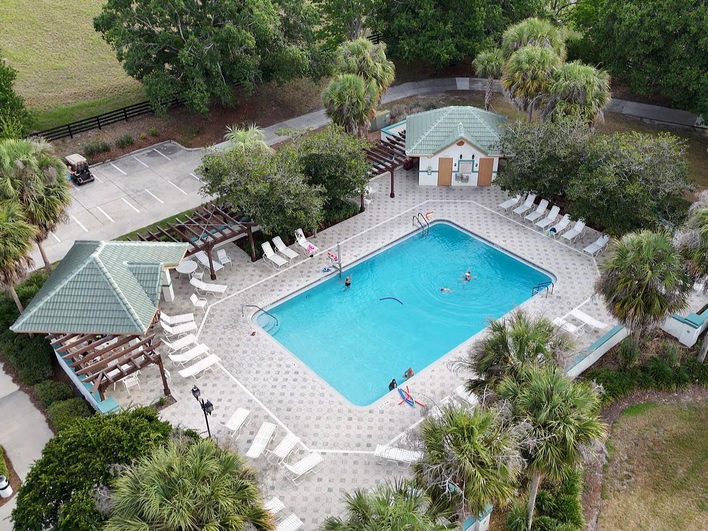 LADY LAKE ORANGE BLOSSOM GARDENS UNIT 15 - Residential Lease