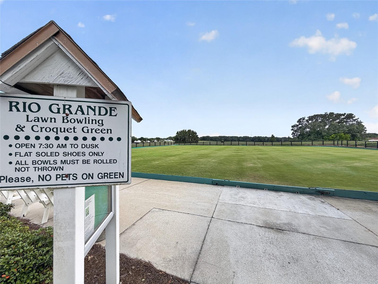LADY LAKE ORANGE BLOSSOM GARDENS UNIT 15 - Residential Lease