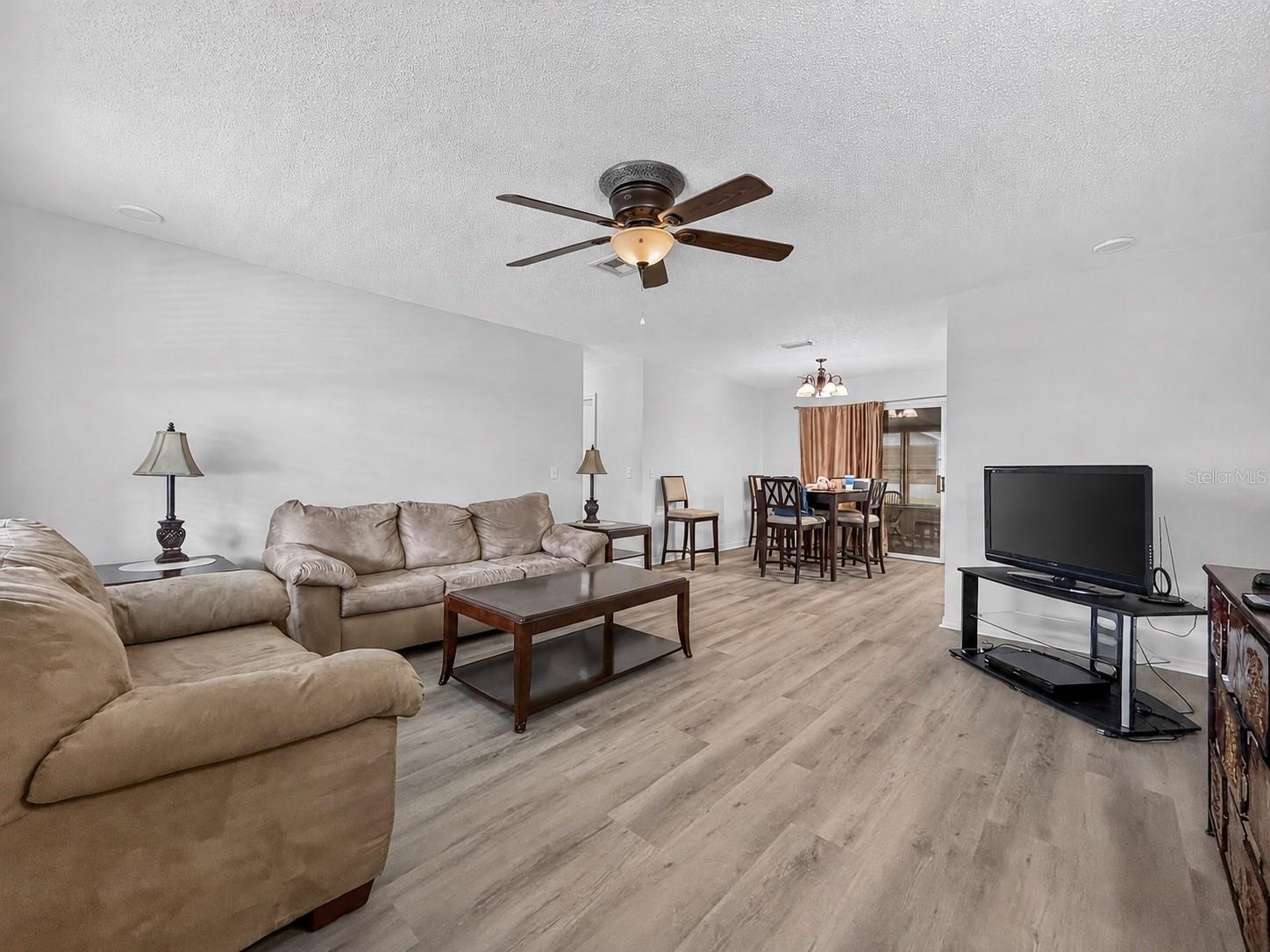 LADY LAKE ORANGE BLOSSOM GARDENS UNIT 15 - Residential Lease