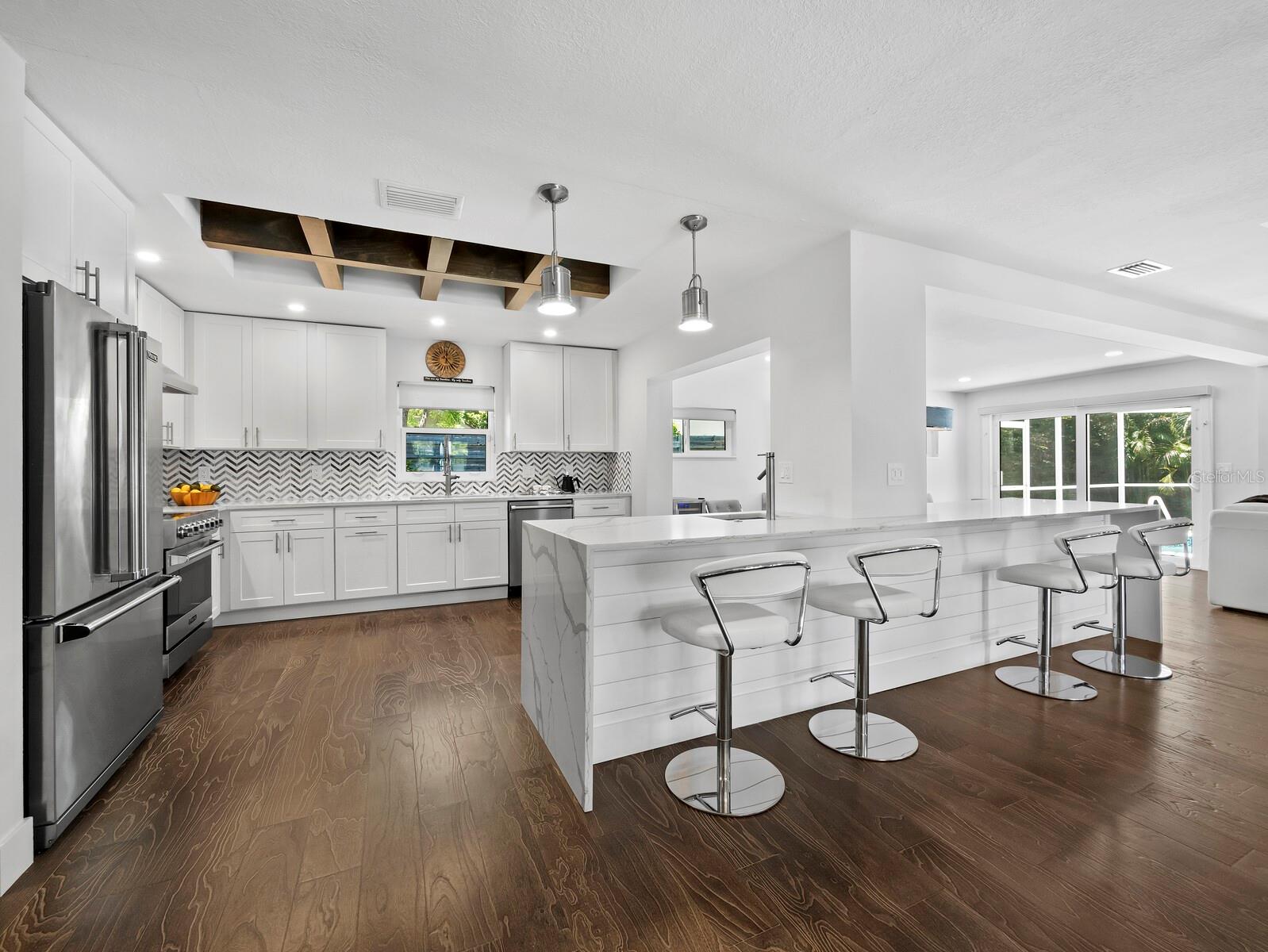 SIESTA BEACH - Residential