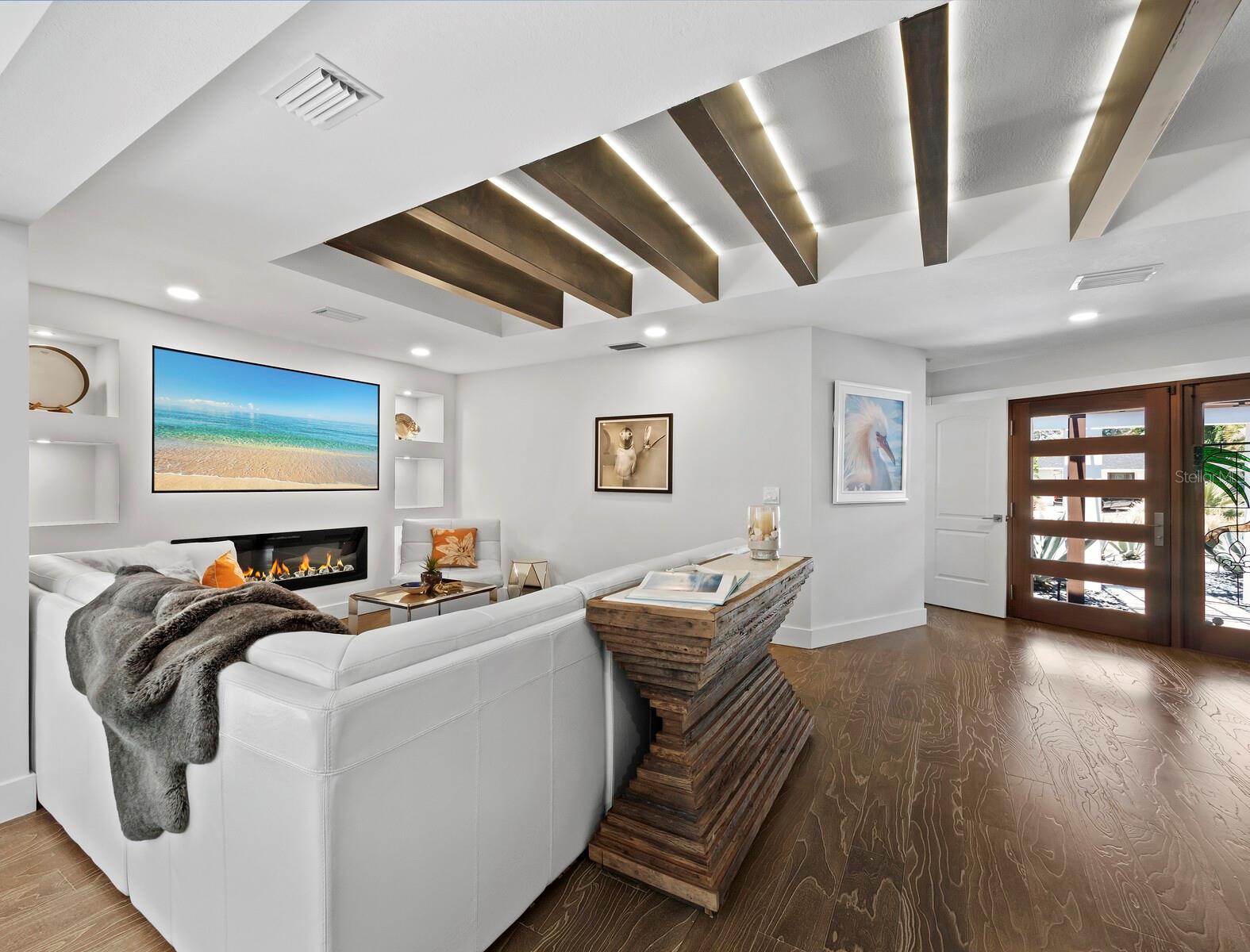 SIESTA BEACH - Residential