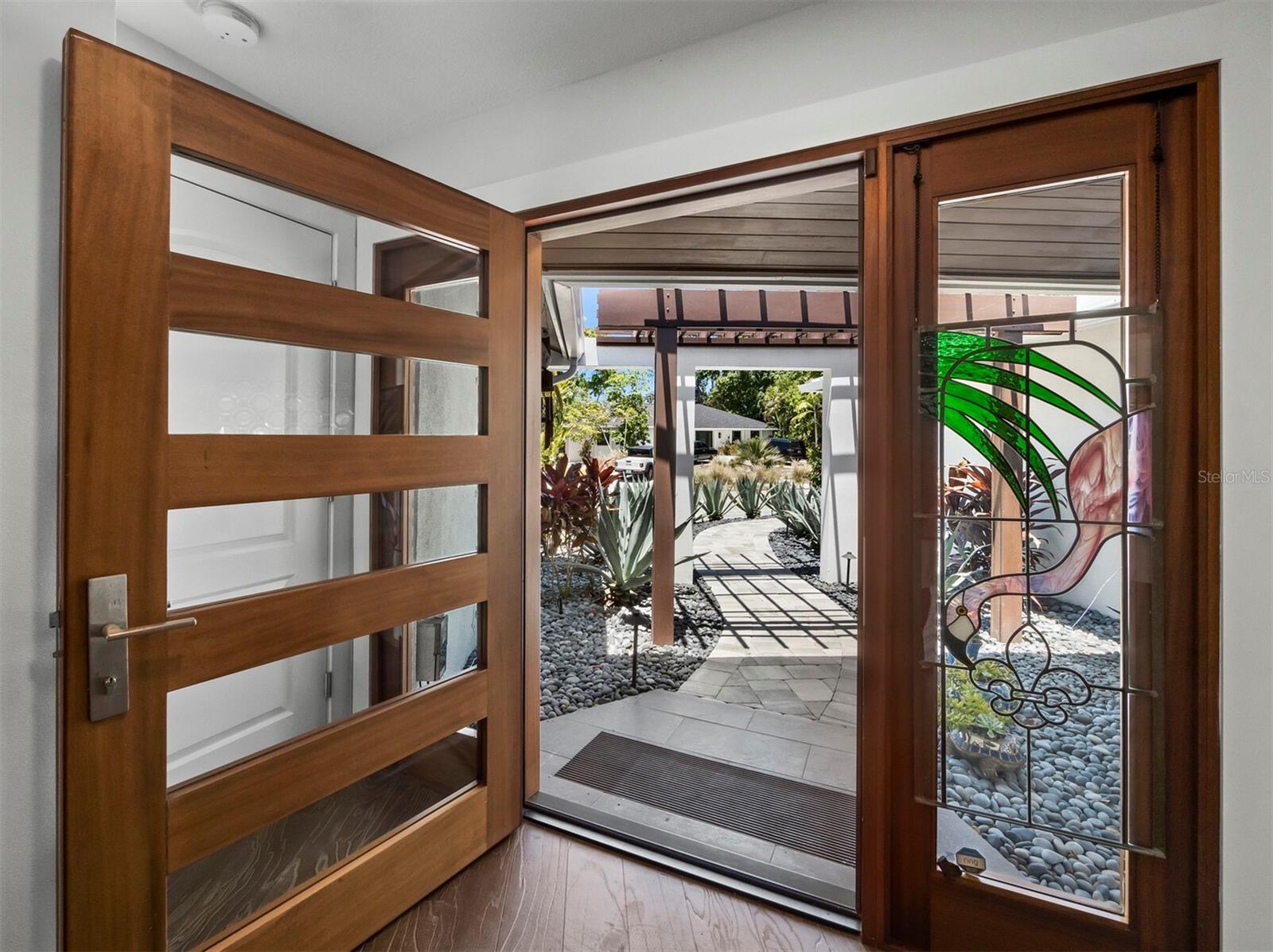 SIESTA BEACH - Residential