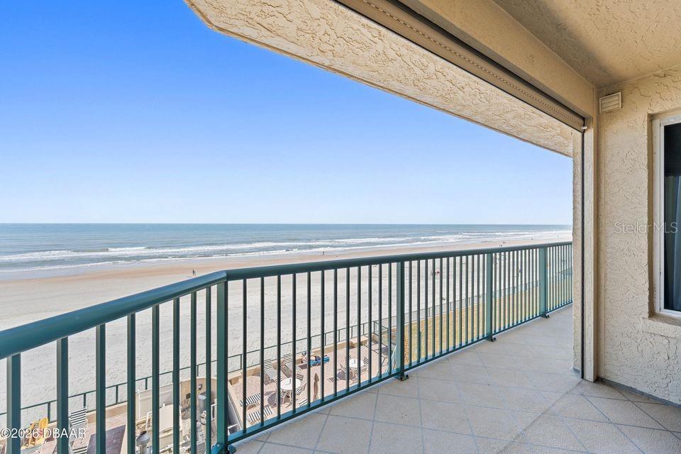 TOWERS AT PONCE INLET TOWER 01 CONDO - Residential