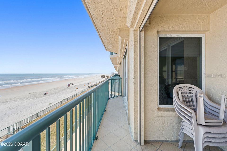 TOWERS AT PONCE INLET TOWER 01 CONDO - Residential