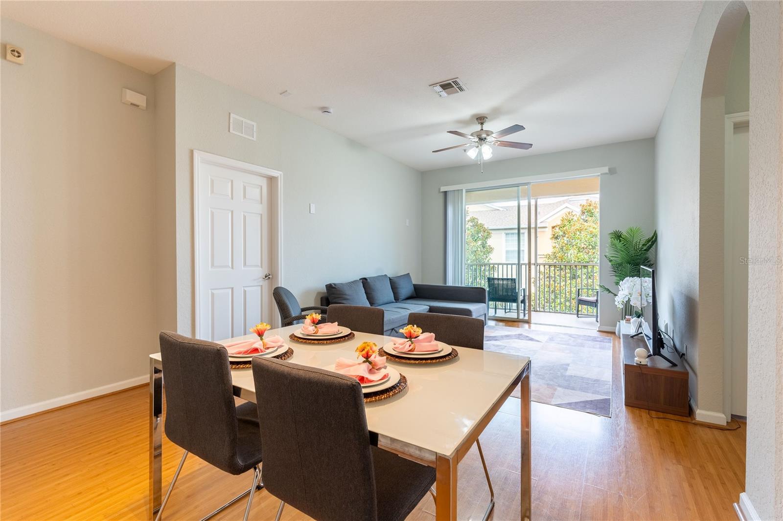 VENTURA AT STONEBRIDGE COMMONS CONDO PH 5 - Residential