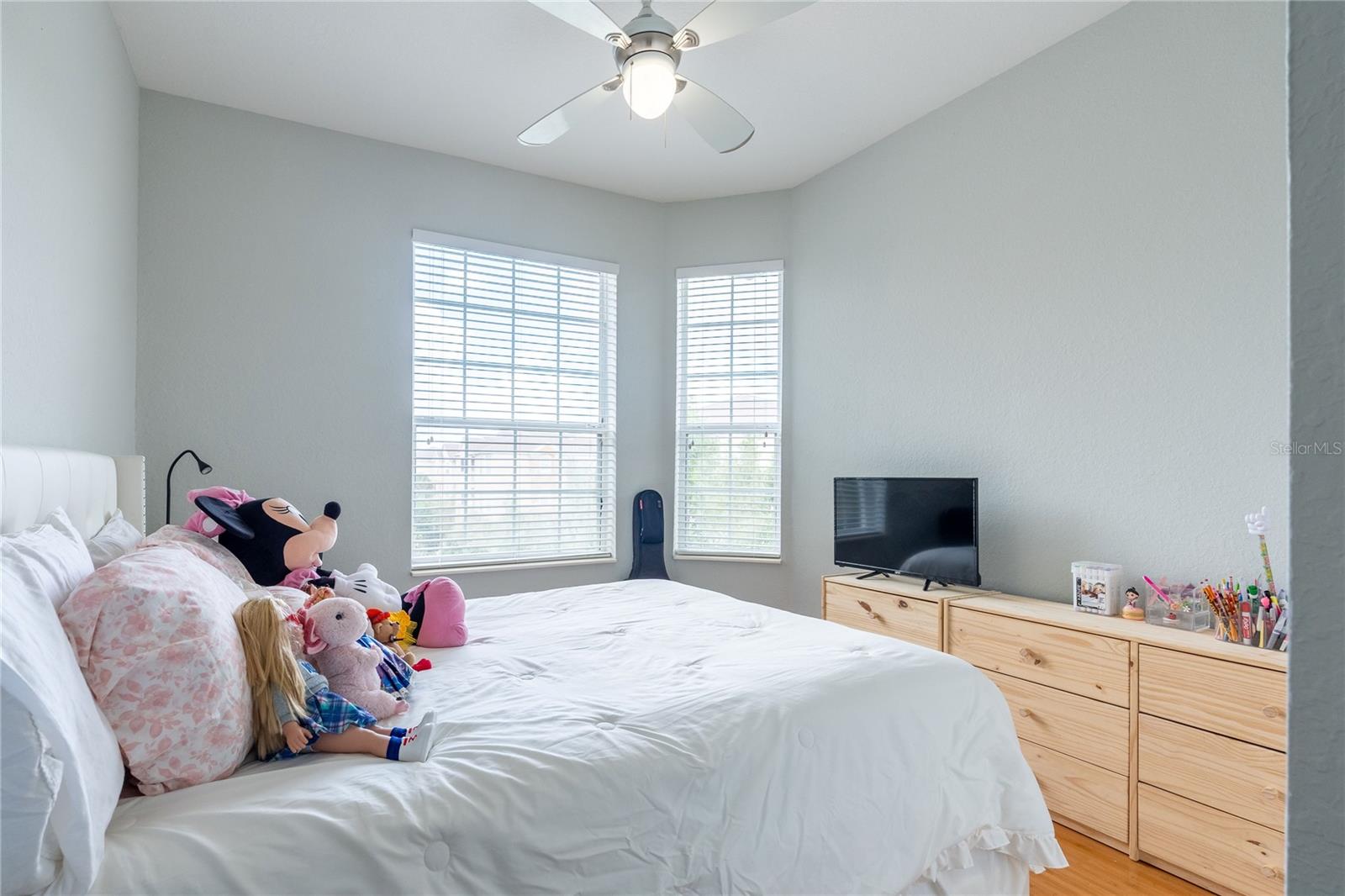 VENTURA AT STONEBRIDGE COMMONS CONDO PH 5 - Residential