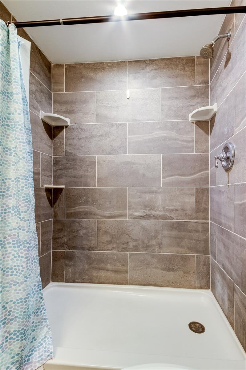 UNION PARK VILLAS UNREC - Residential Lease