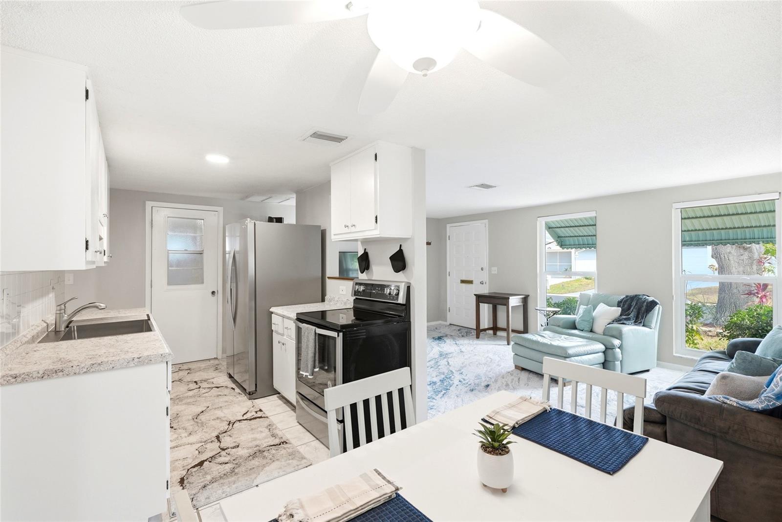 UNION PARK VILLAS UNREC - Residential Lease