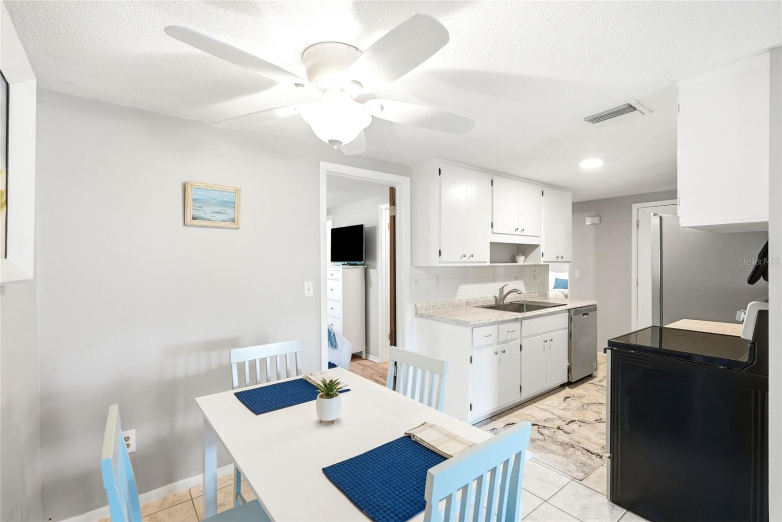 UNION PARK VILLAS UNREC - Residential Lease