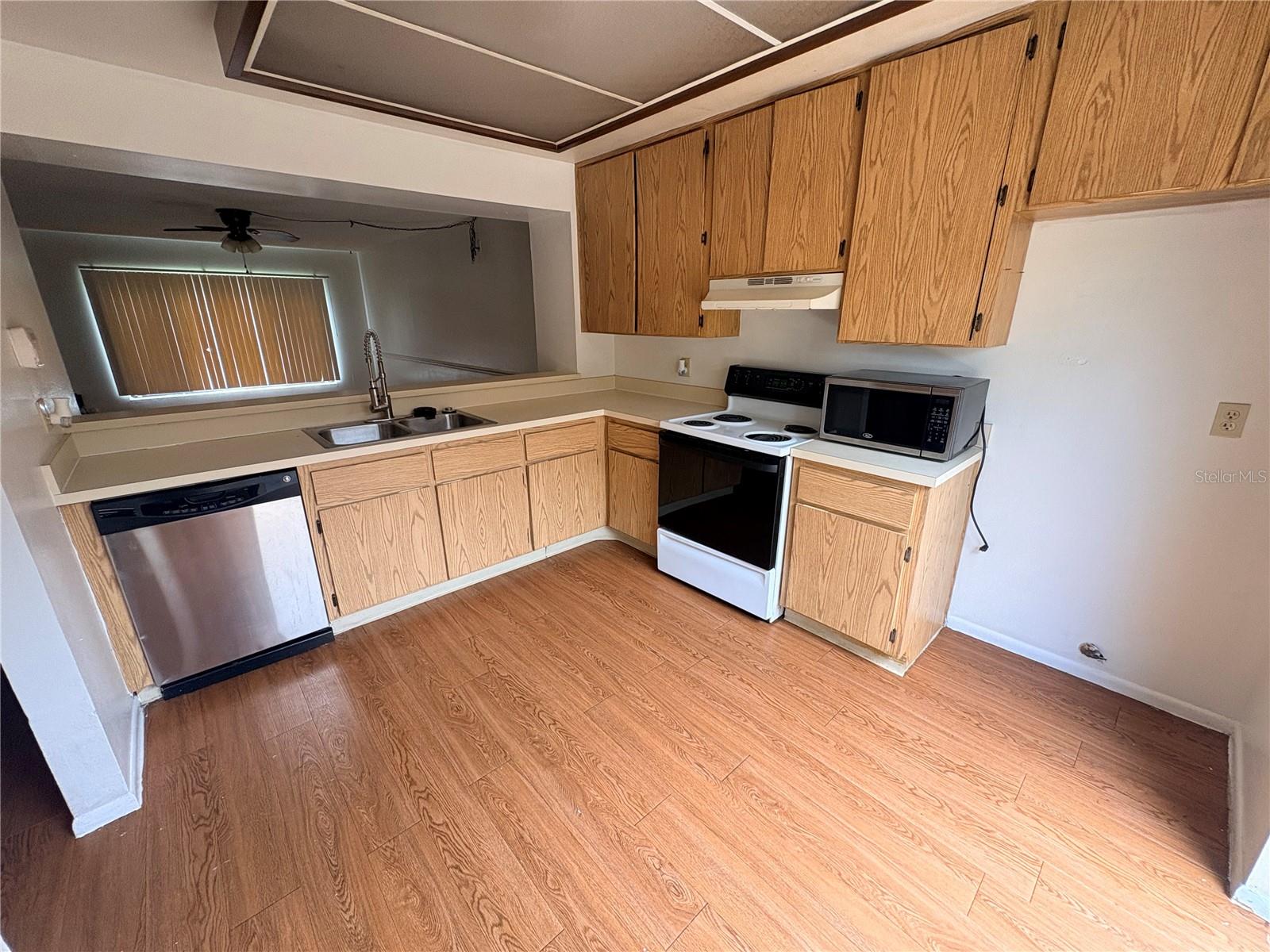 MEADOWOOD CONDO VILLAGE - Residential