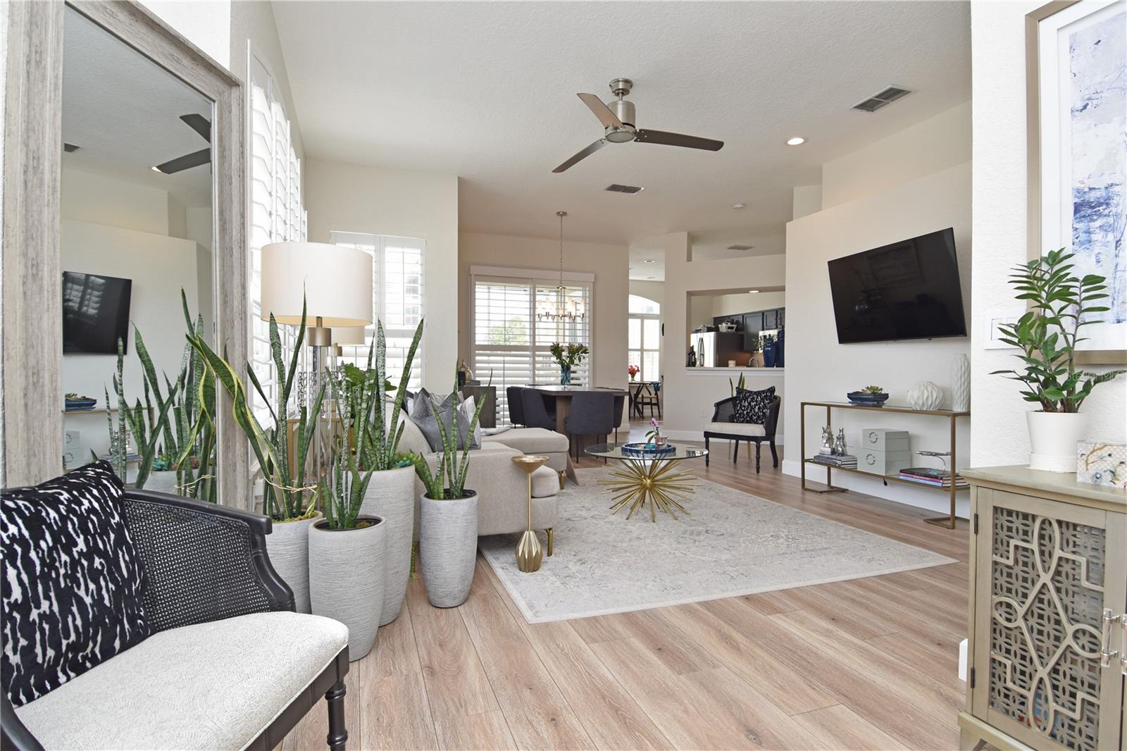CARRIAGE HOMES AT SOUTHAMPTON - Residential Lease