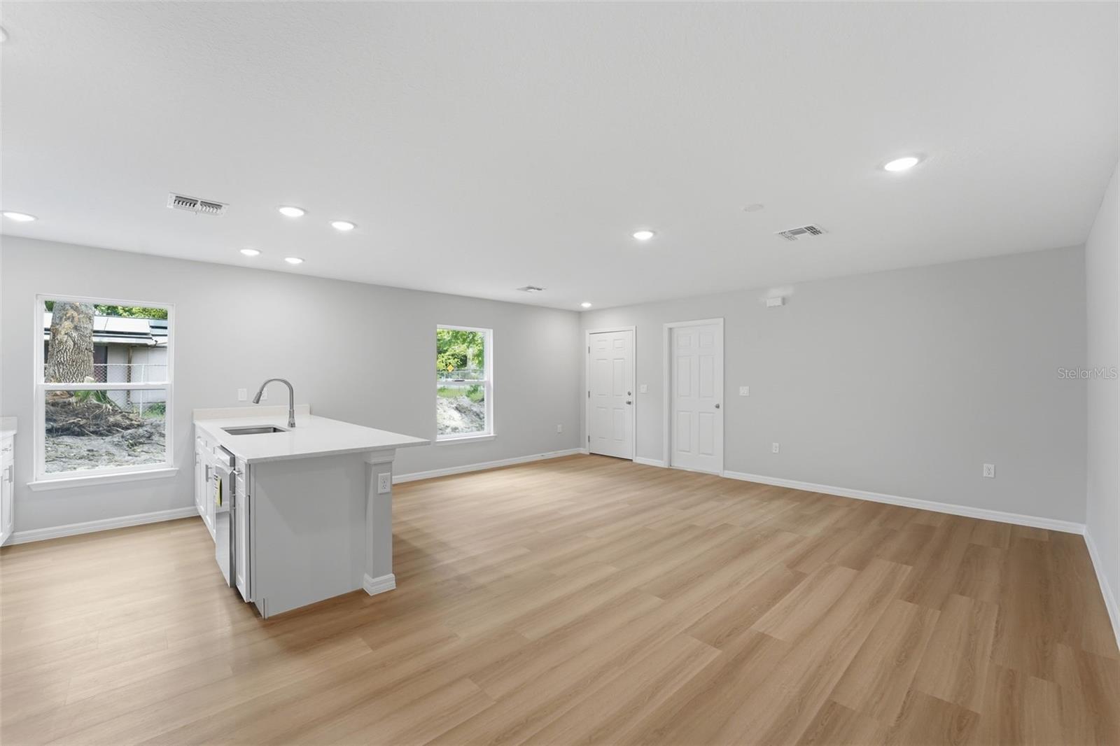 EUSTIS HOGANS SUB - Residential