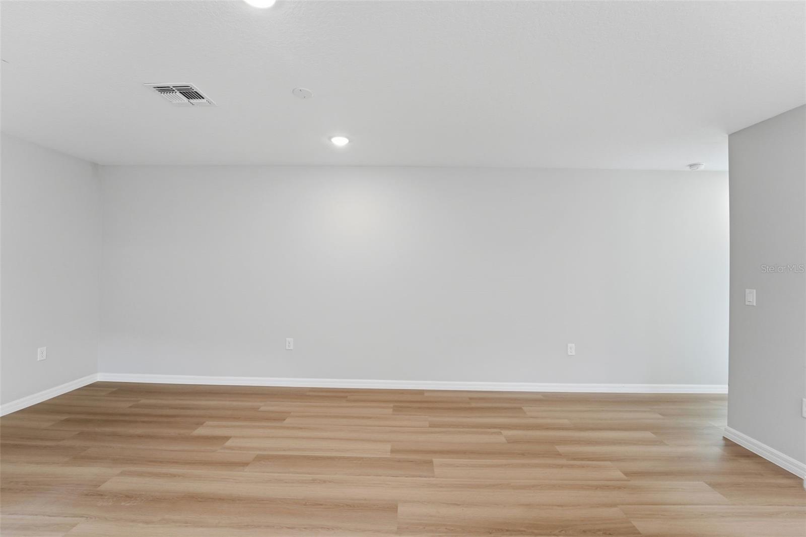 EUSTIS HOGANS SUB - Residential