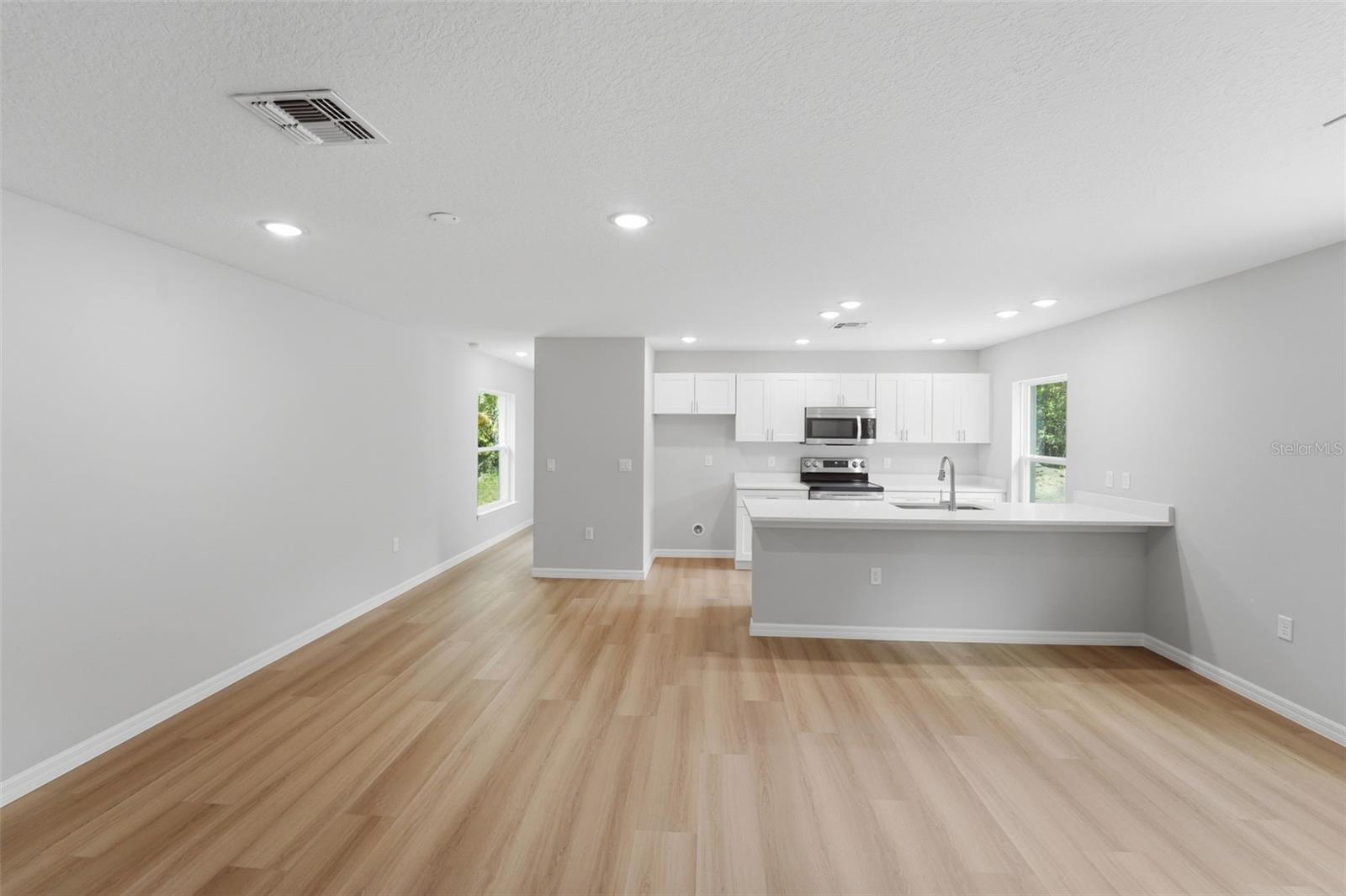 EUSTIS HOGANS SUB - Residential