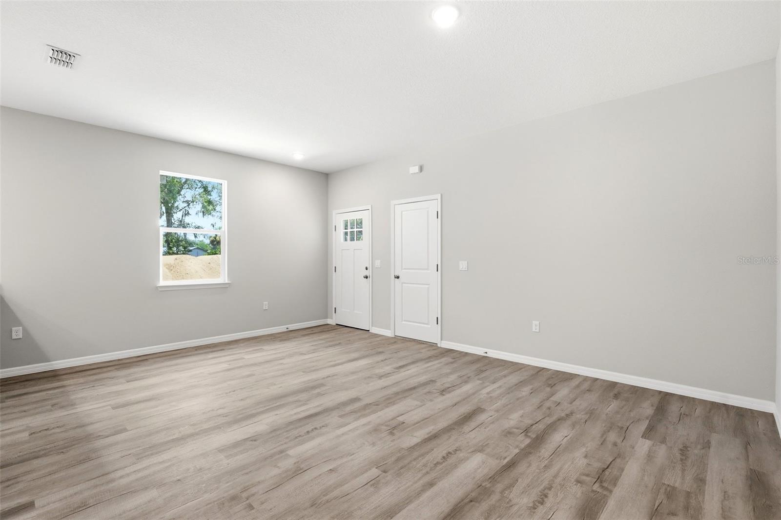EUSTIS HOGANS SUB - Residential