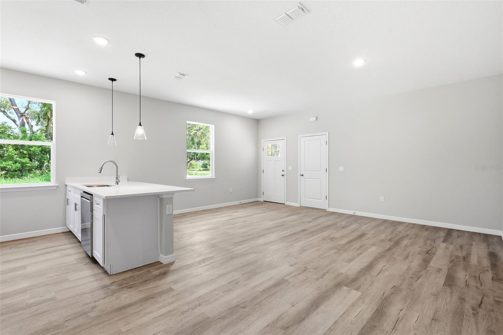 EUSTIS HOGANS SUB - Residential
