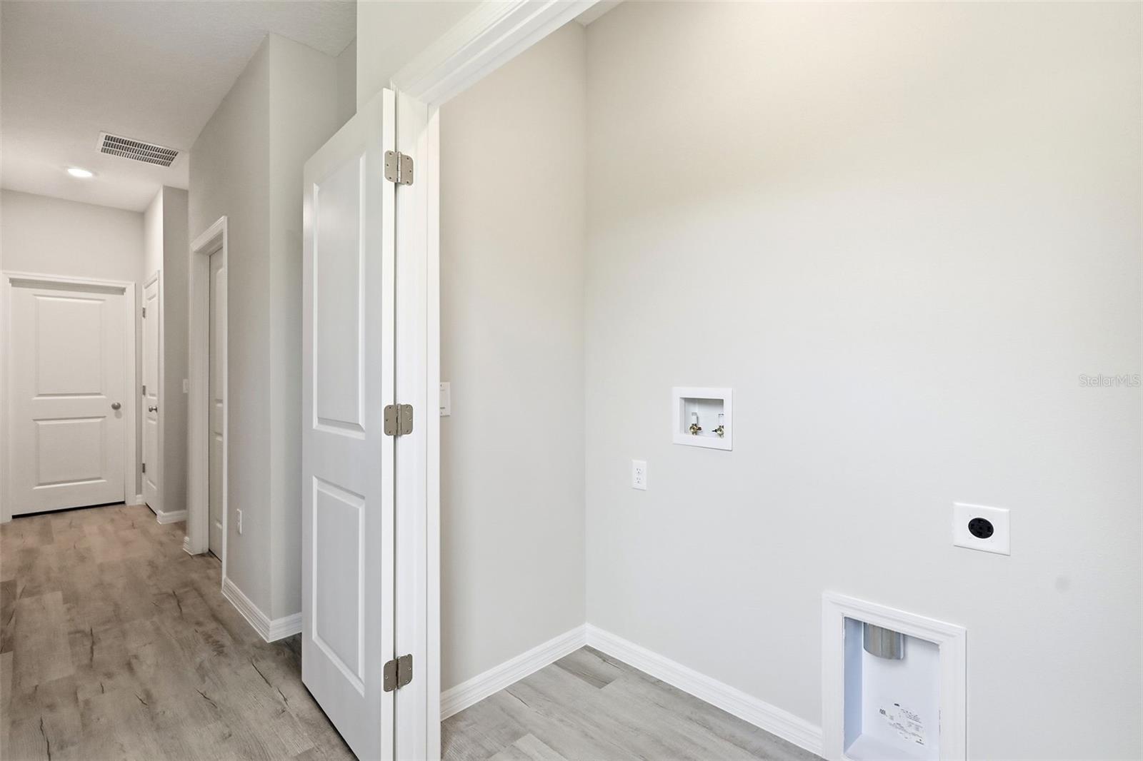 EUSTIS HOGANS SUB - Residential
