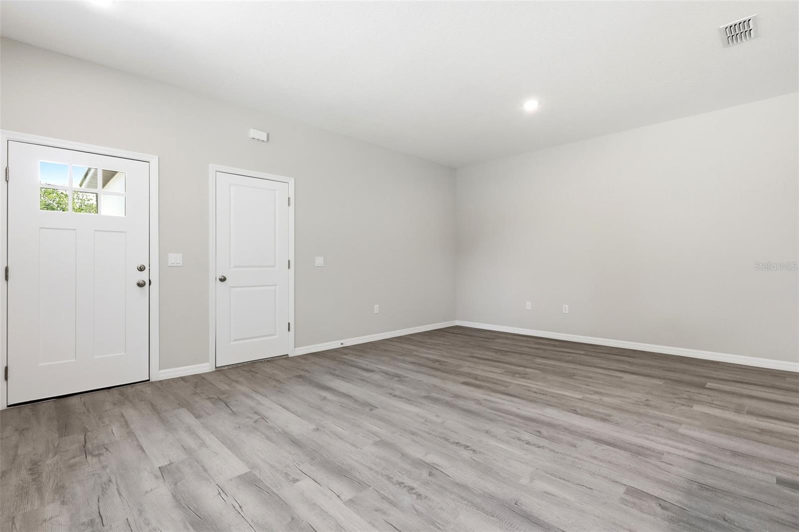 EUSTIS HOGANS SUB - Residential