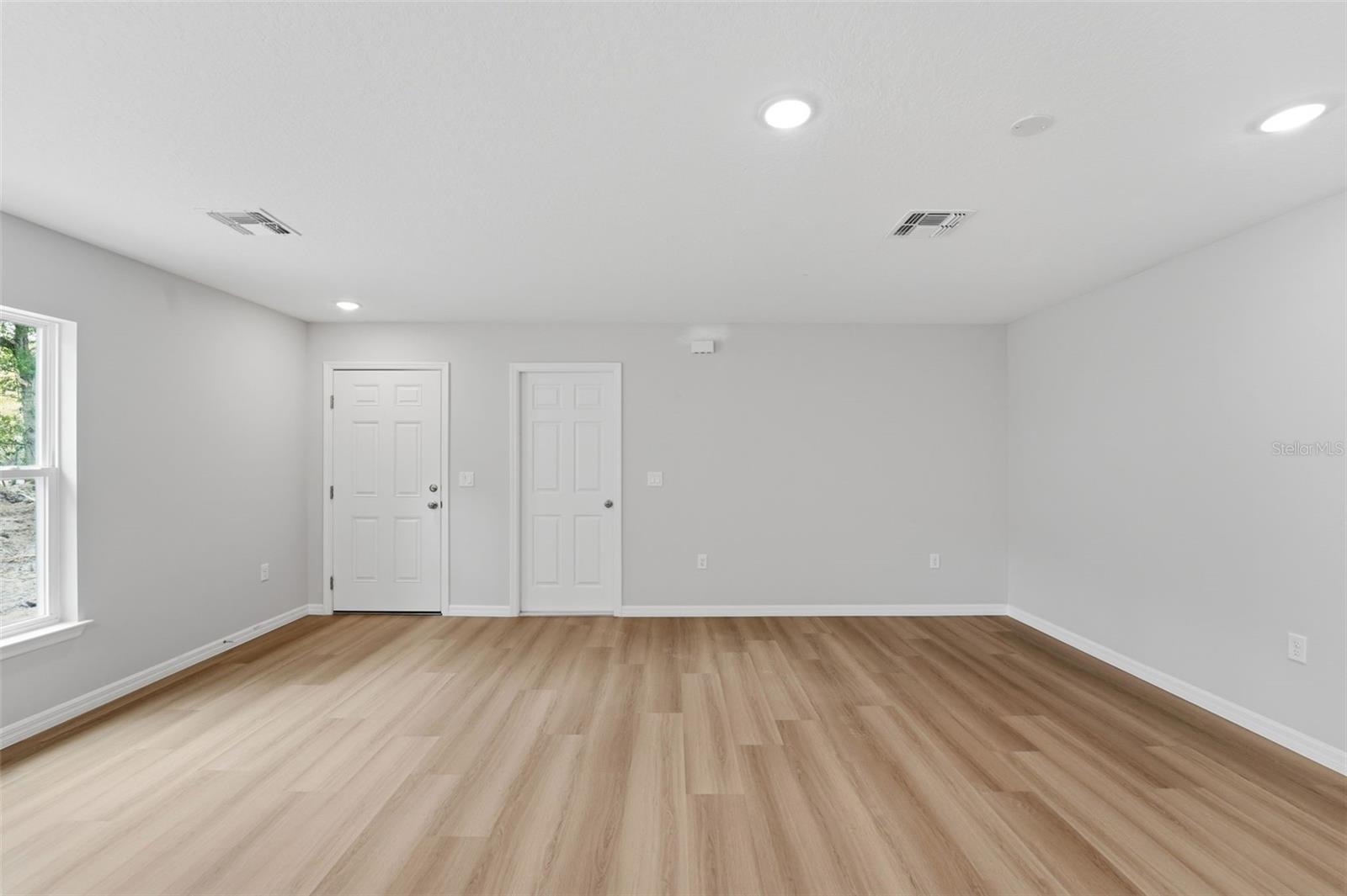 EUSTIS HOGANS SUB - Residential