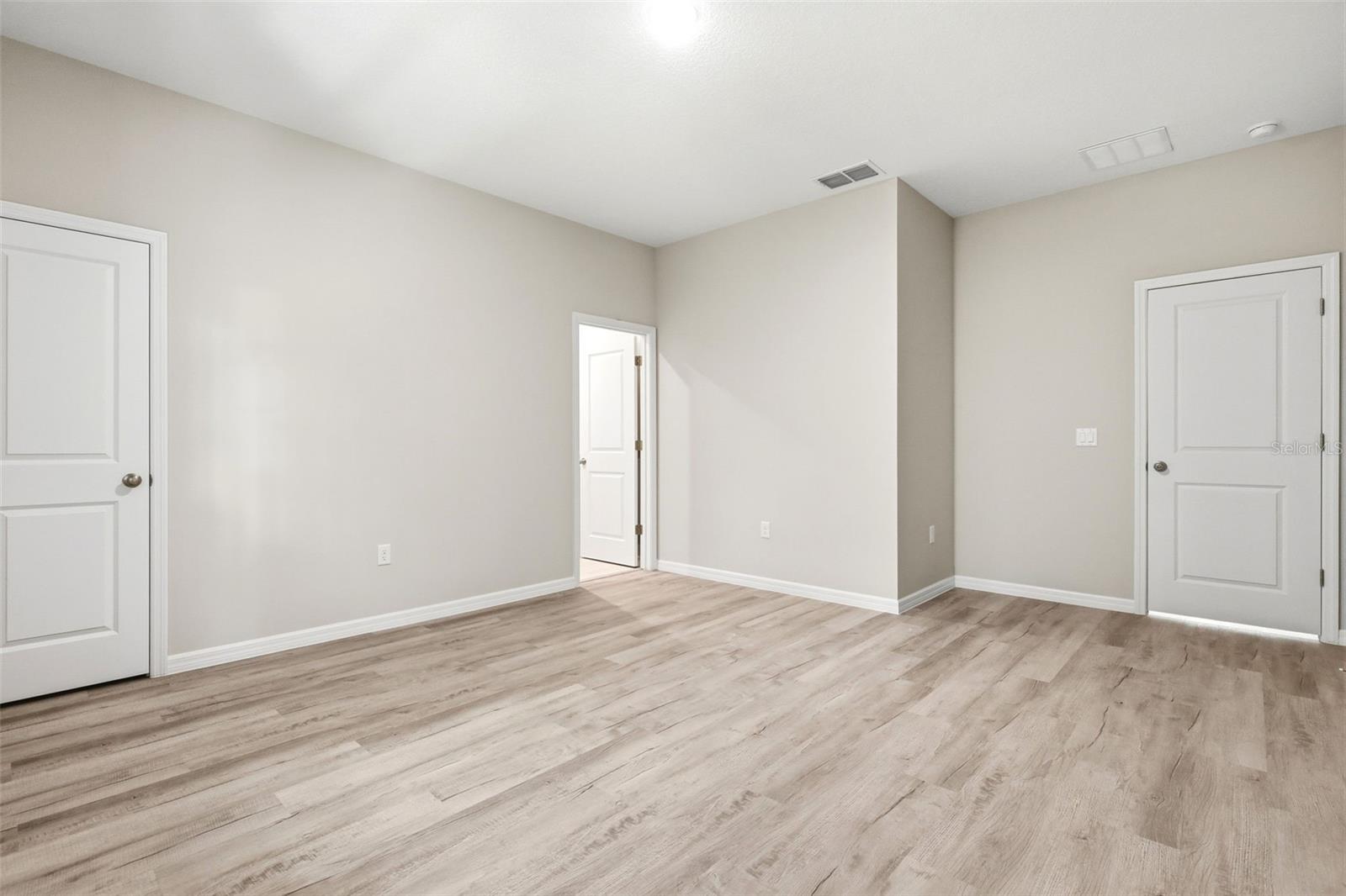 EUSTIS HOGANS SUB - Residential