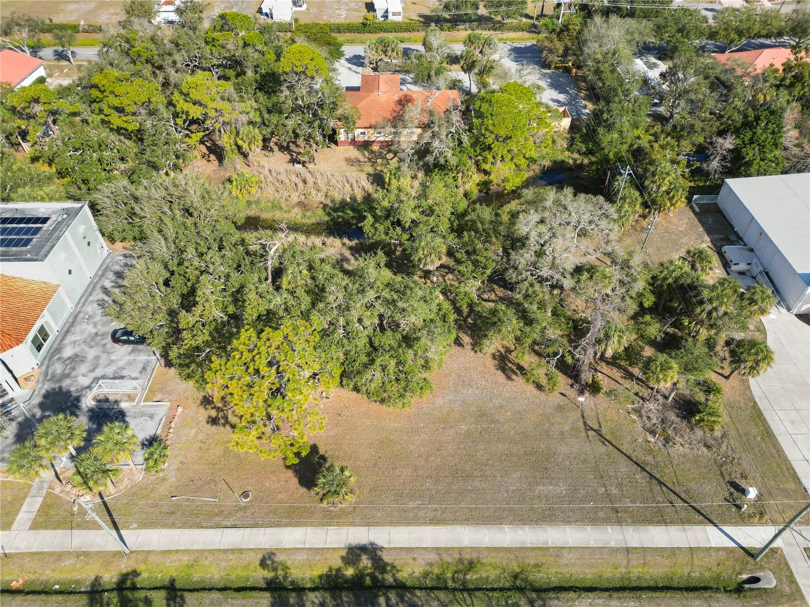 VENICE AVE COMM SUB - Land