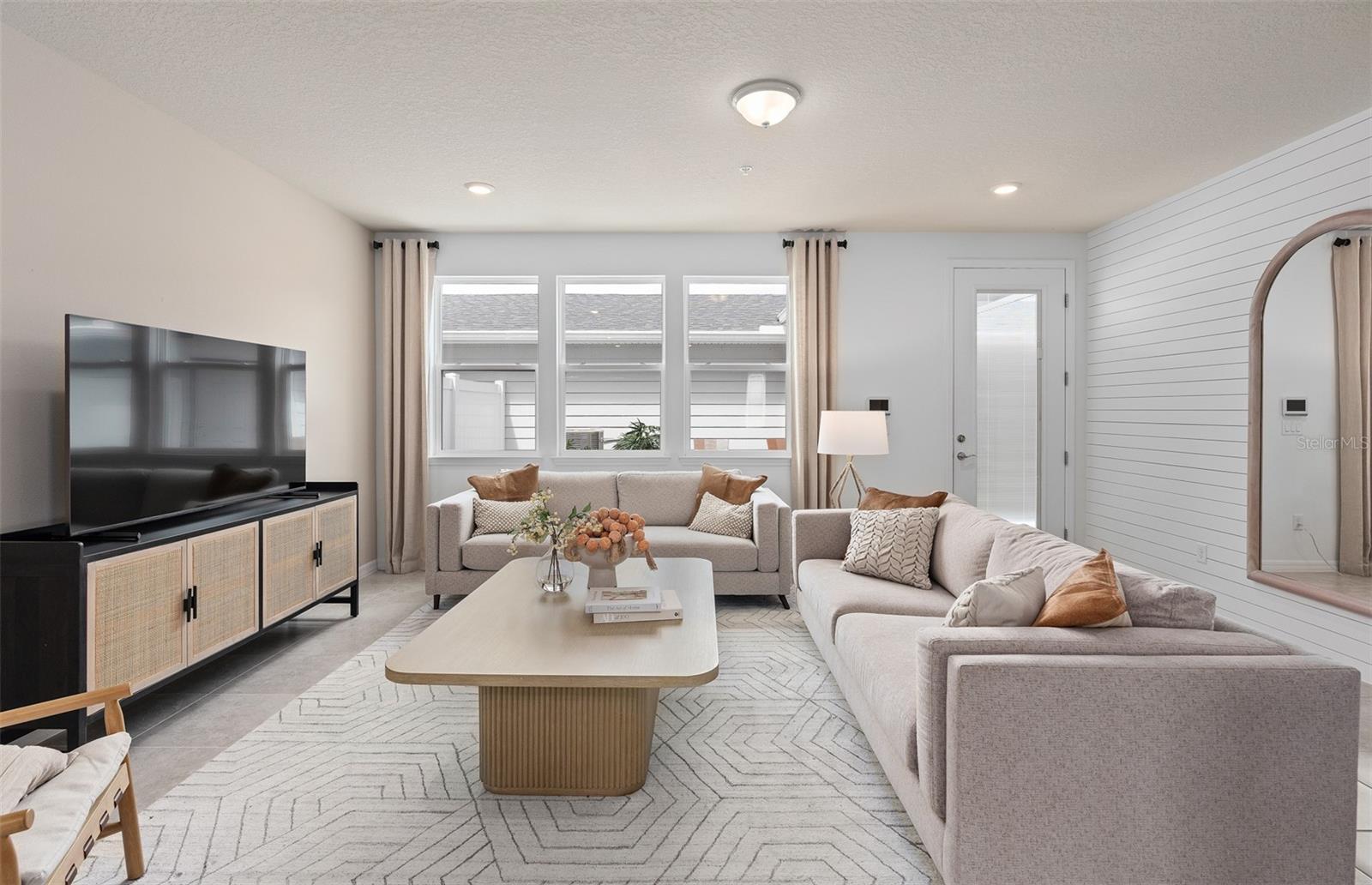 LAKEHAVEN ESTATES - Residential
