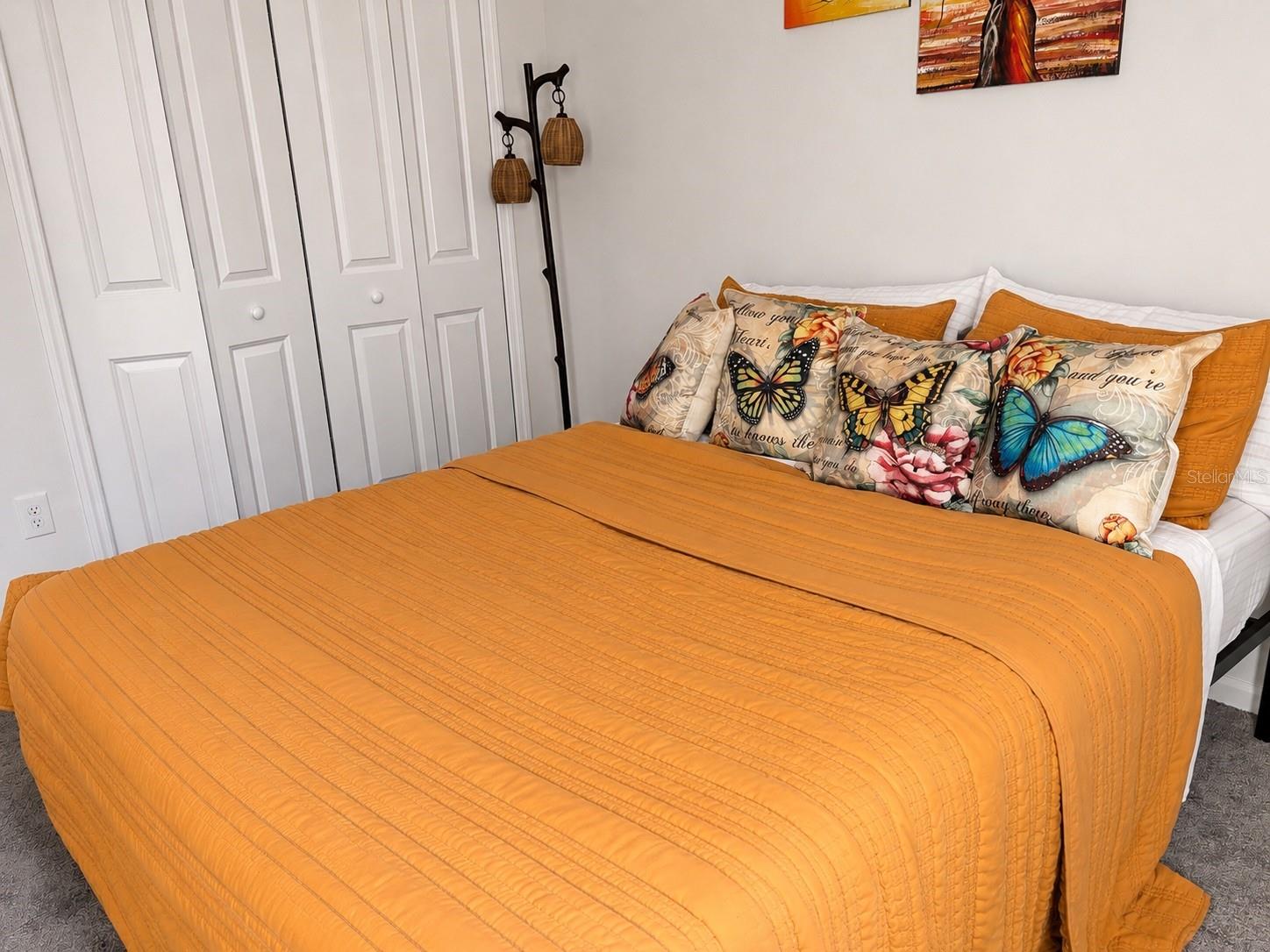CALUSA CREEK TOWNHOMES - Residential Lease