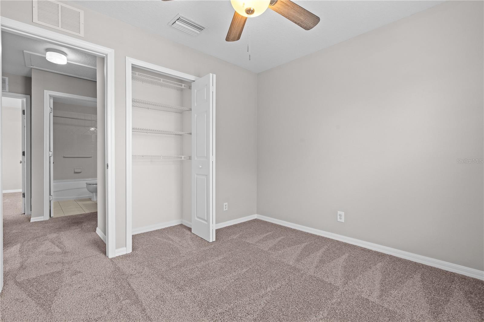 KINGS MILL - Residential Lease