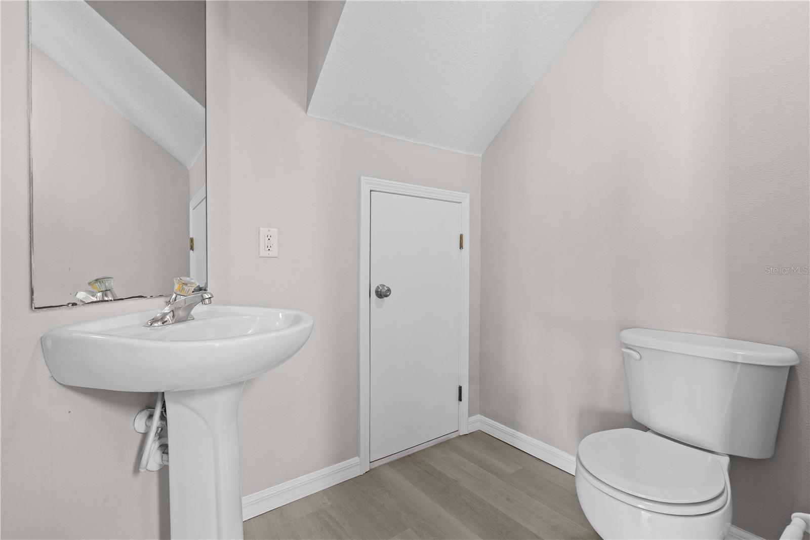 KINGS MILL - Residential Lease