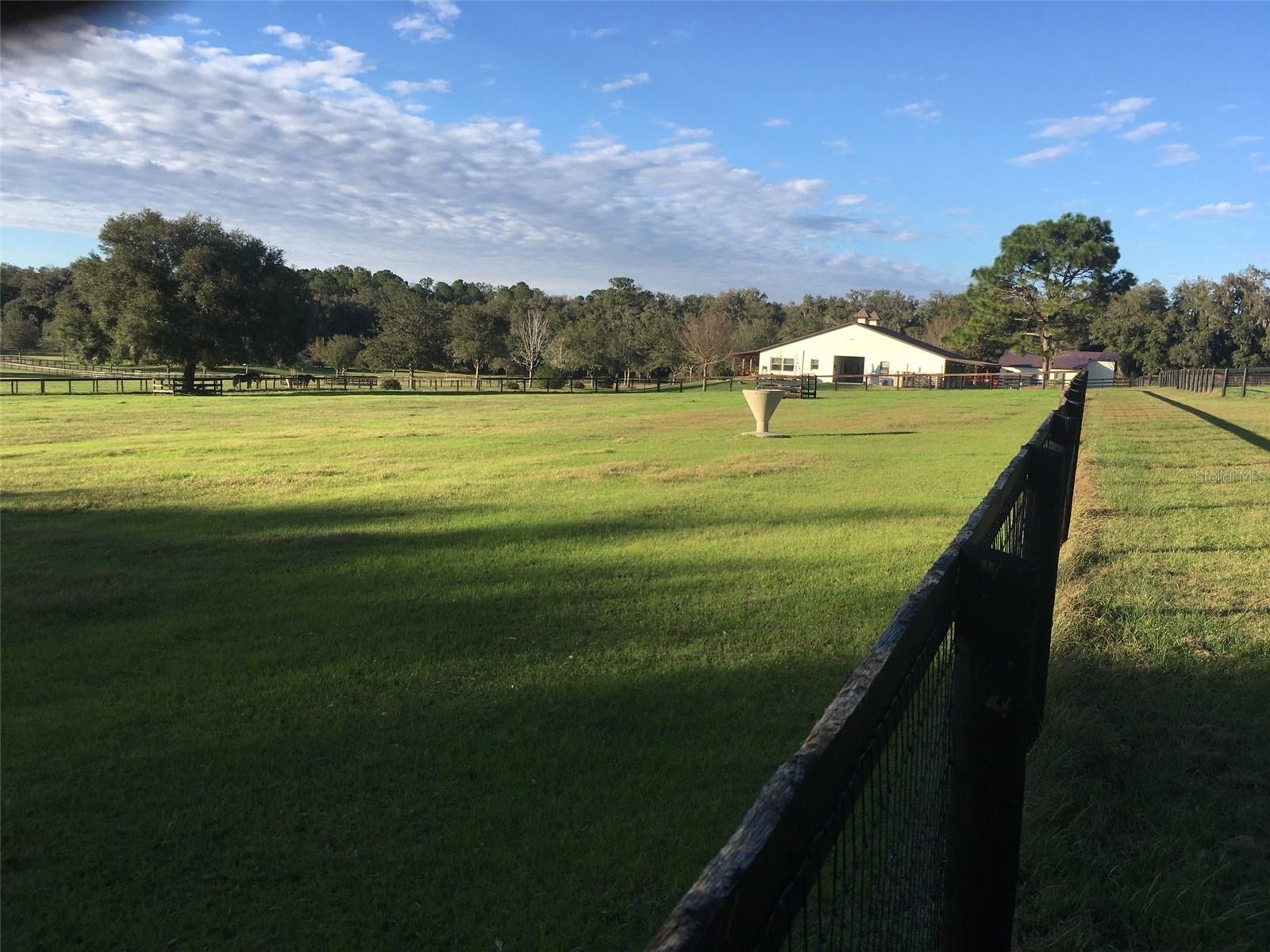 ACREAGE NON-SUBDIVISION - Residential