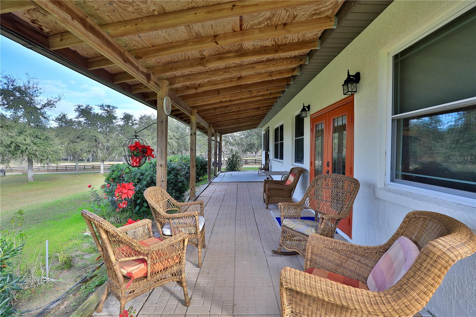 ACREAGE NON-SUBDIVISION - Residential