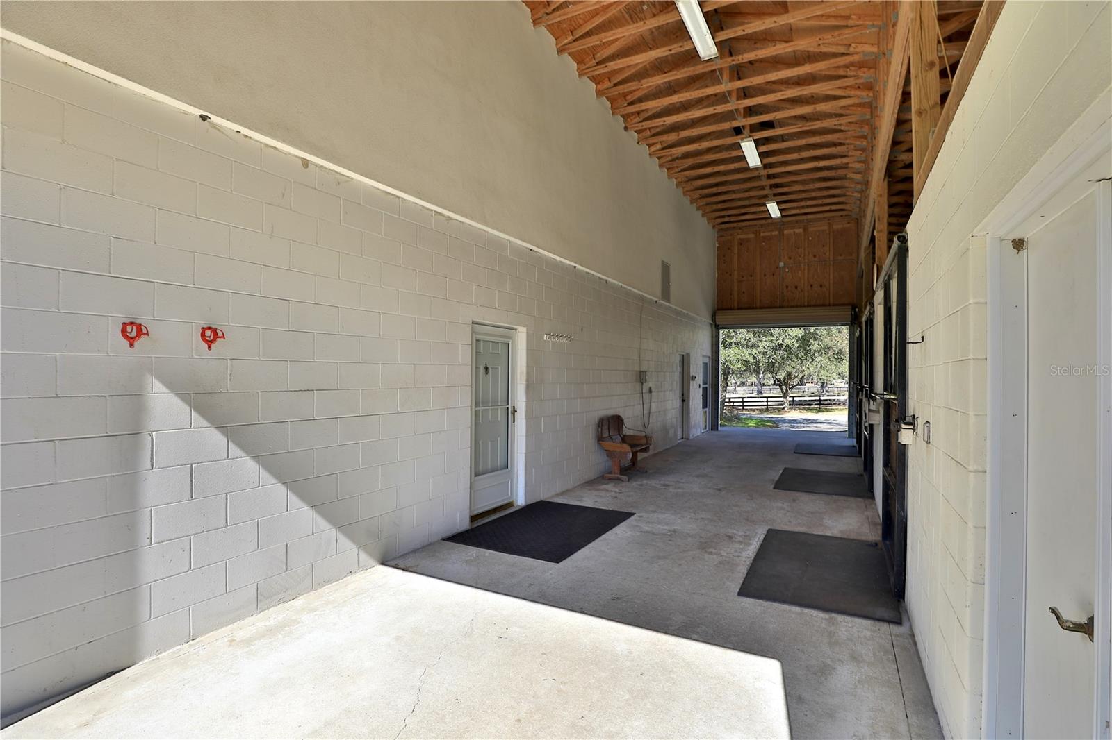 ACREAGE NON-SUBDIVISION - Residential