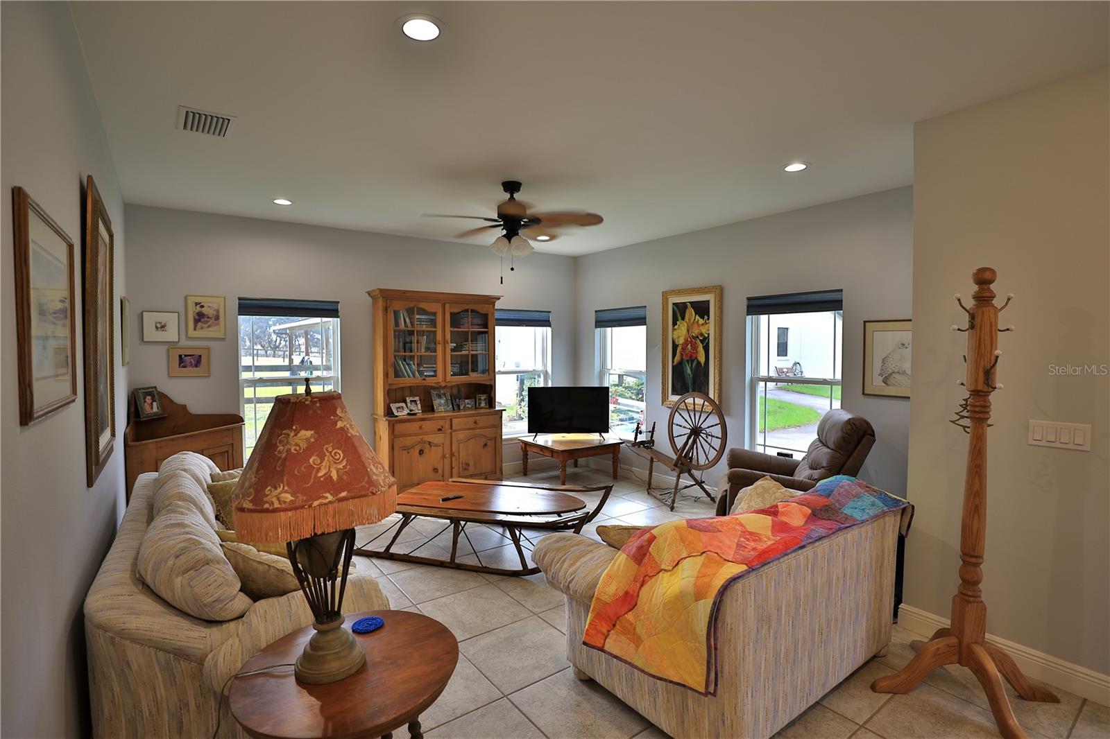ACREAGE NON-SUBDIVISION - Residential