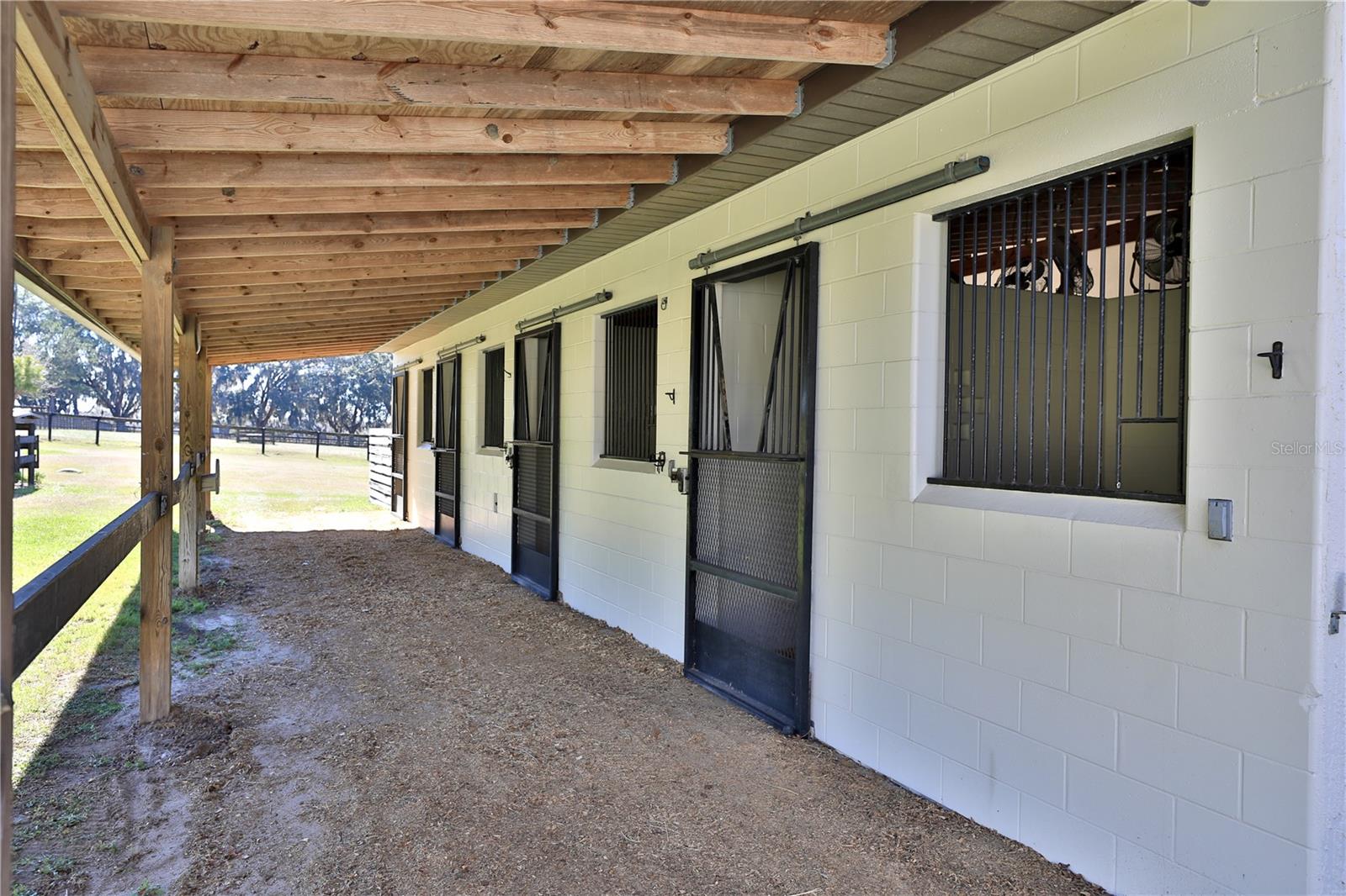 ACREAGE NON-SUBDIVISION - Residential