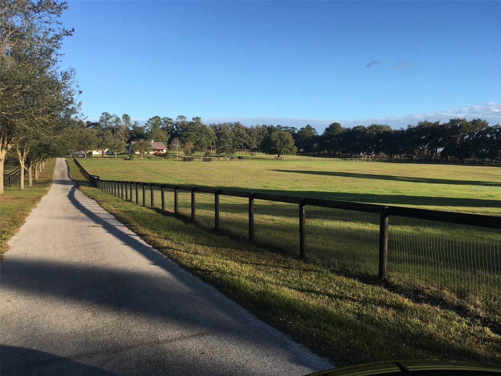 ACREAGE NON-SUBDIVISION - Residential
