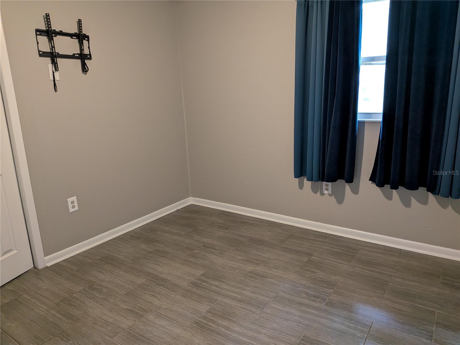 SUNCREST - Residential