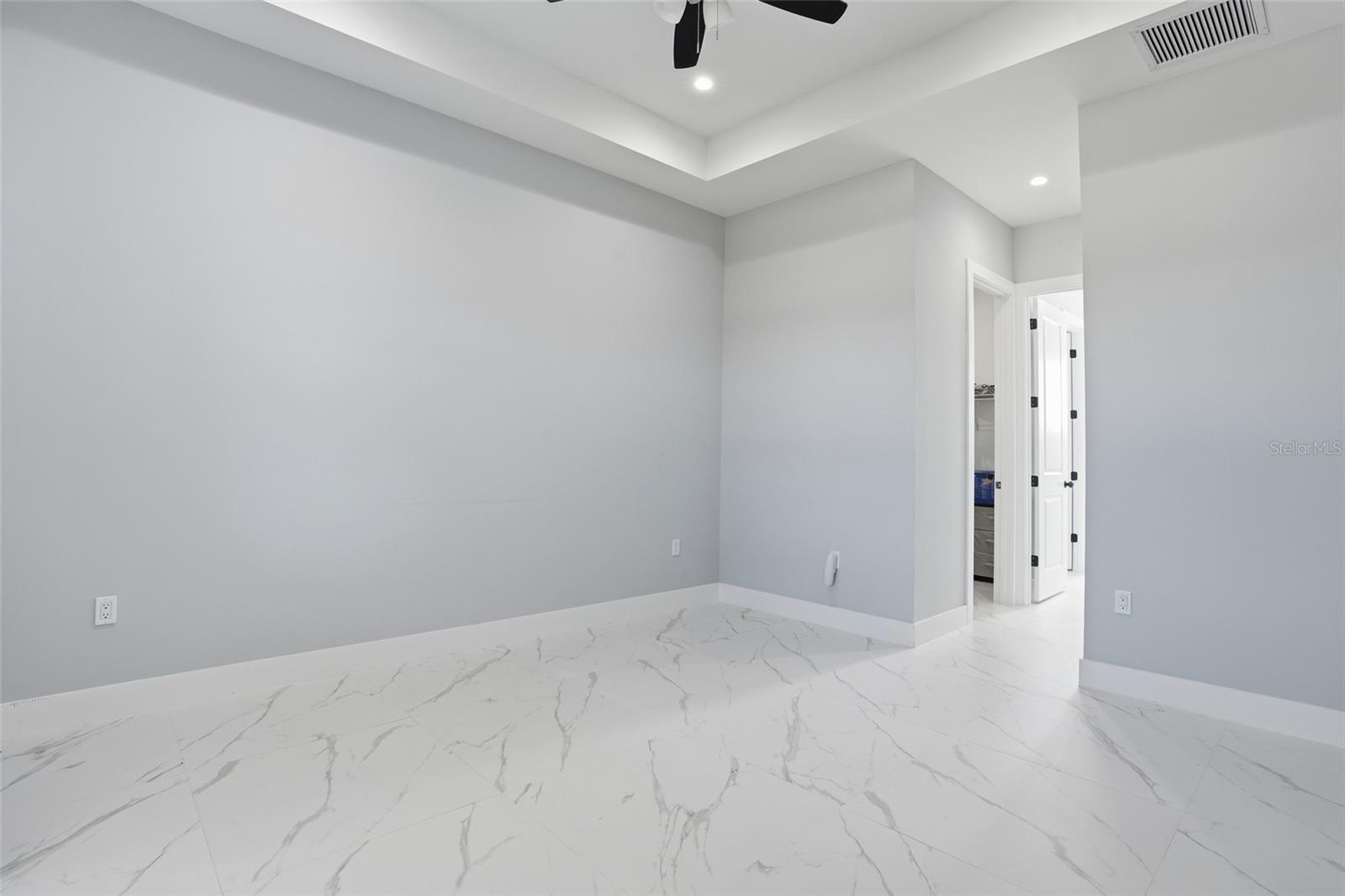 GOLDEN GATE ESTATE UNIT 44 - Residential