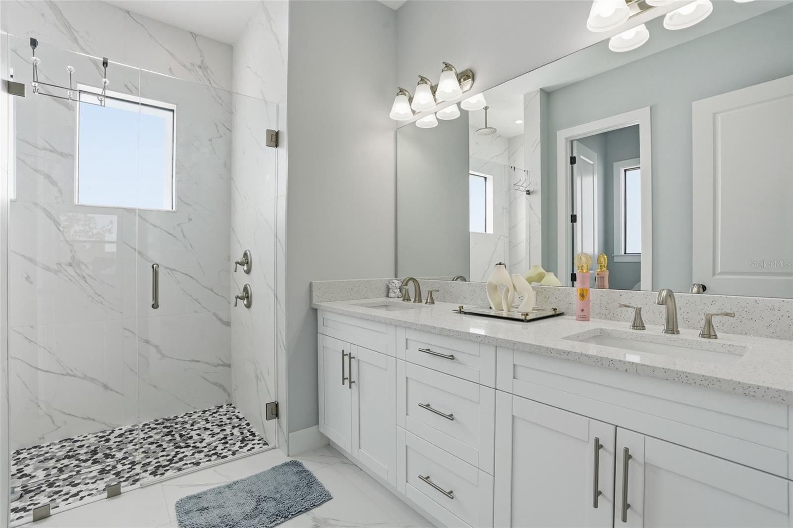 GOLDEN GATE ESTATE UNIT 44 - Residential