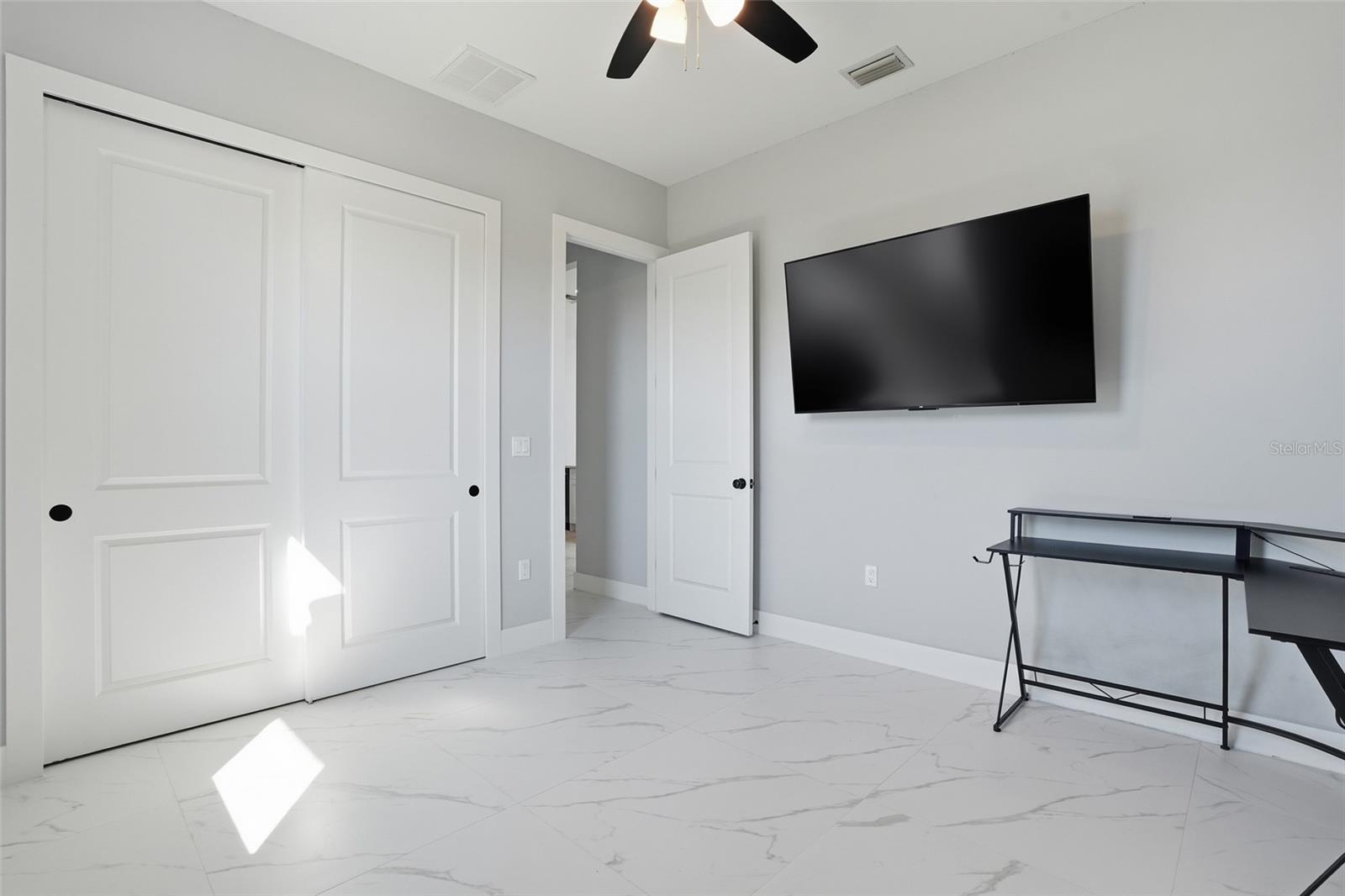 GOLDEN GATE ESTATE UNIT 44 - Residential