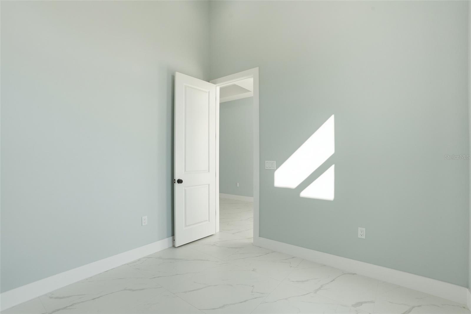 GOLDEN GATE ESTATE UNIT 44 - Residential