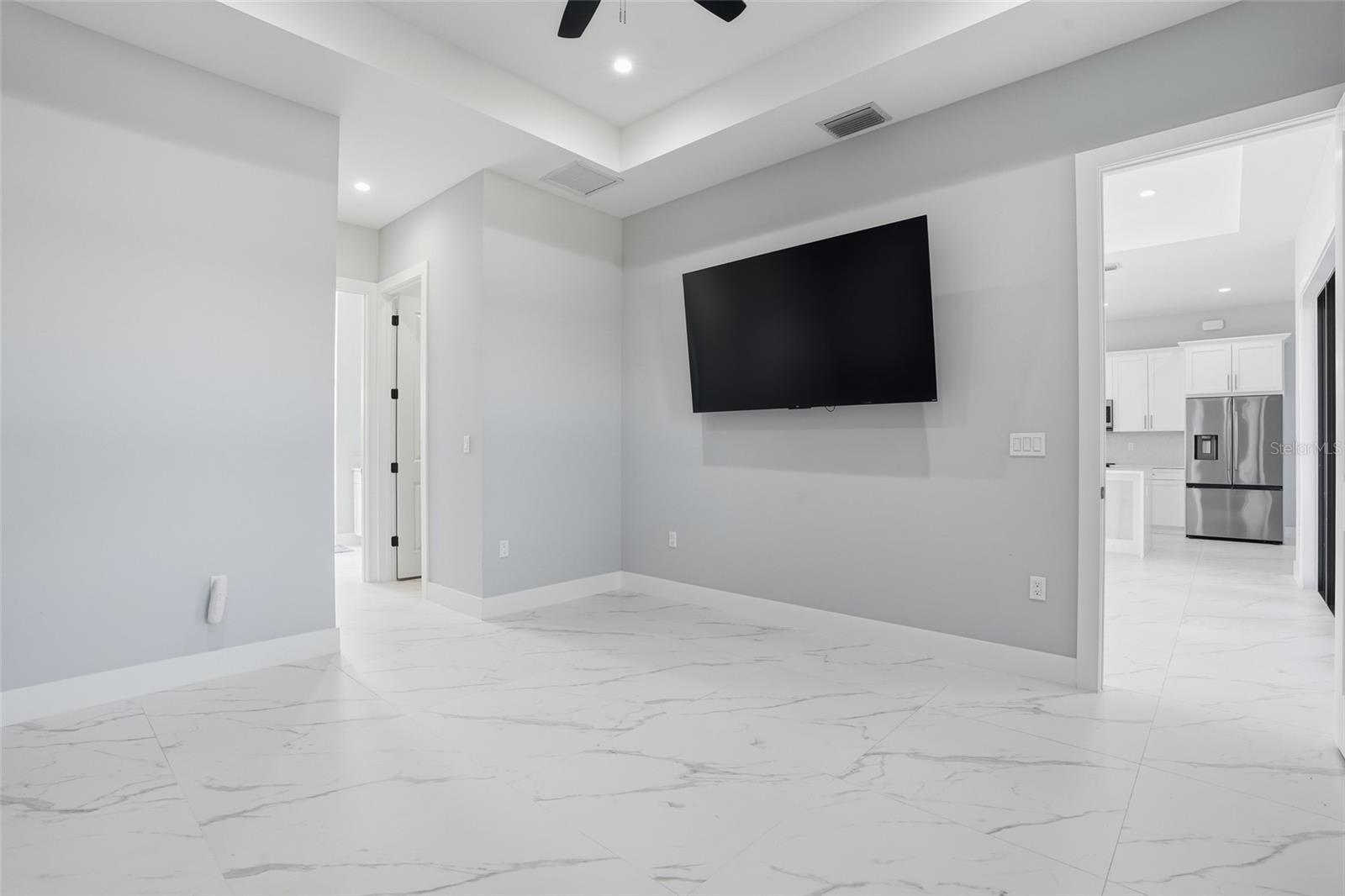 GOLDEN GATE ESTATE UNIT 44 - Residential