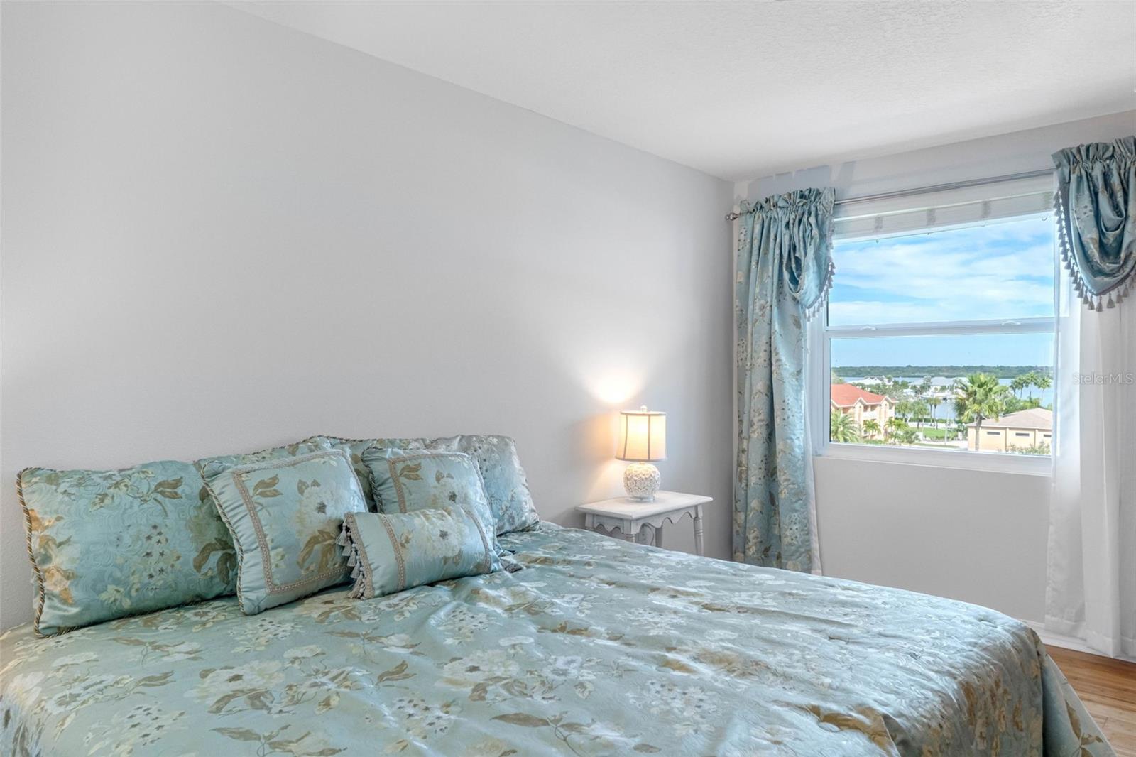 LA CONTESSA CONDO - Residential