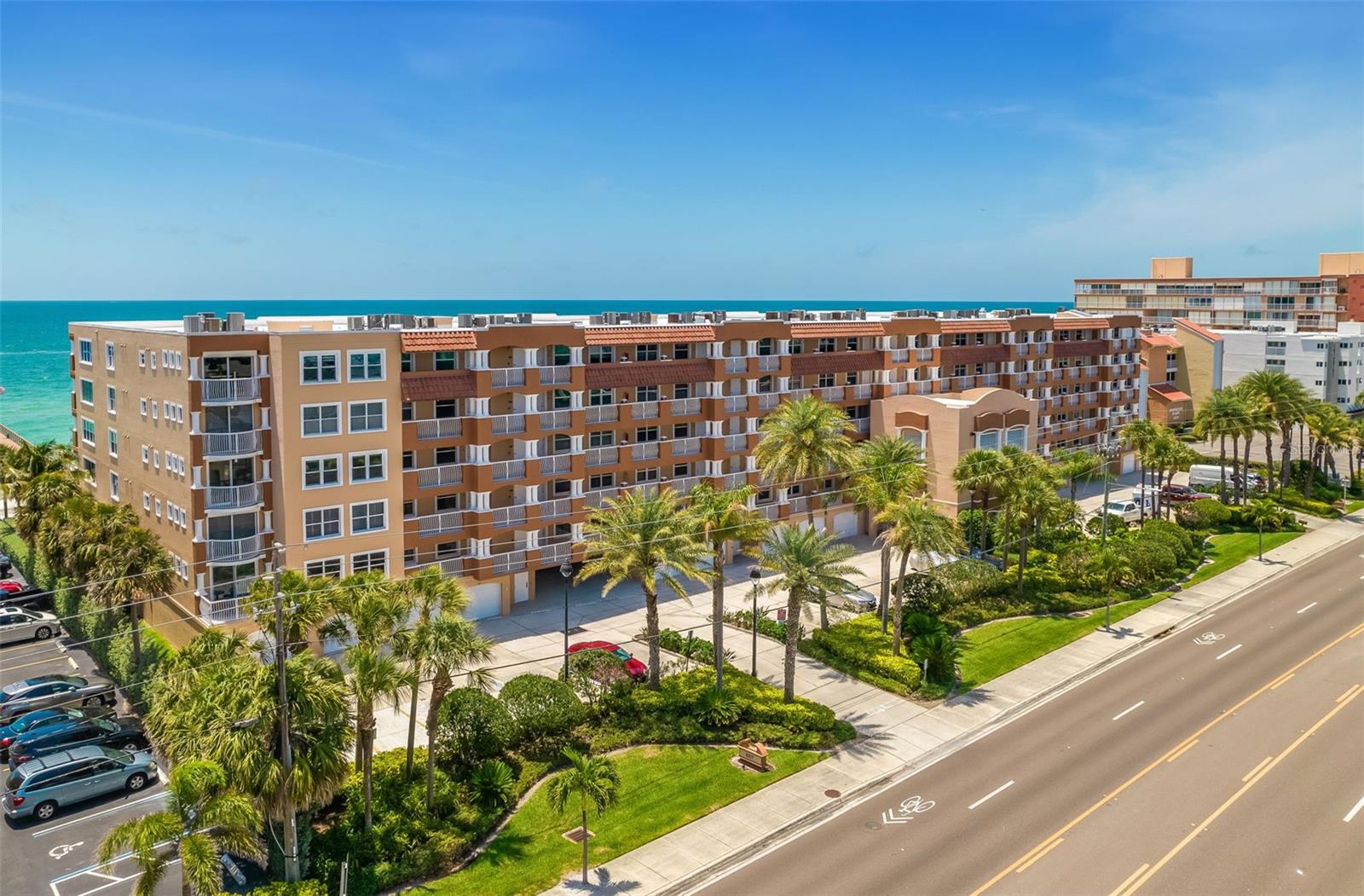 LA CONTESSA CONDO - Residential