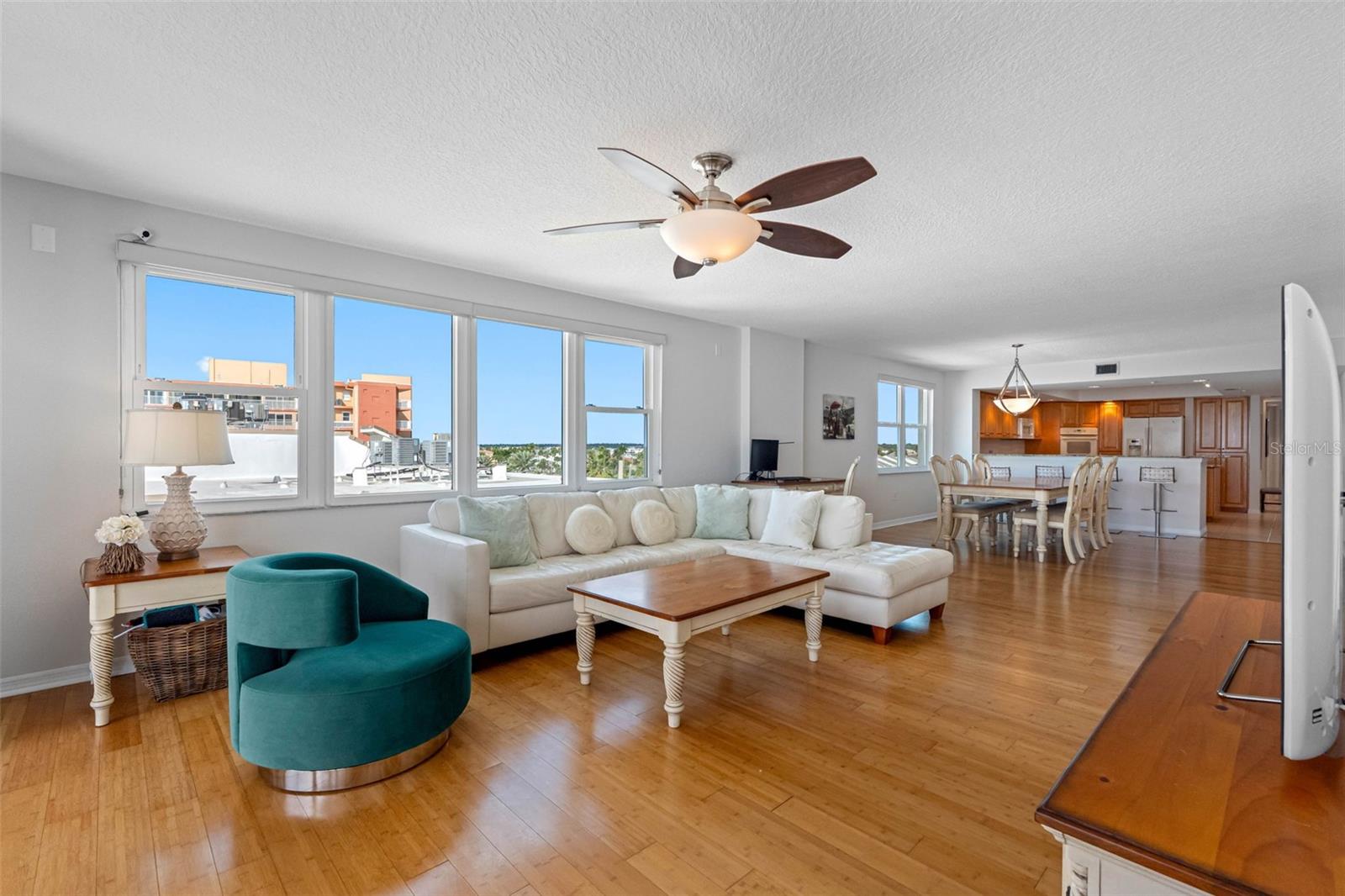 LA CONTESSA CONDO - Residential
