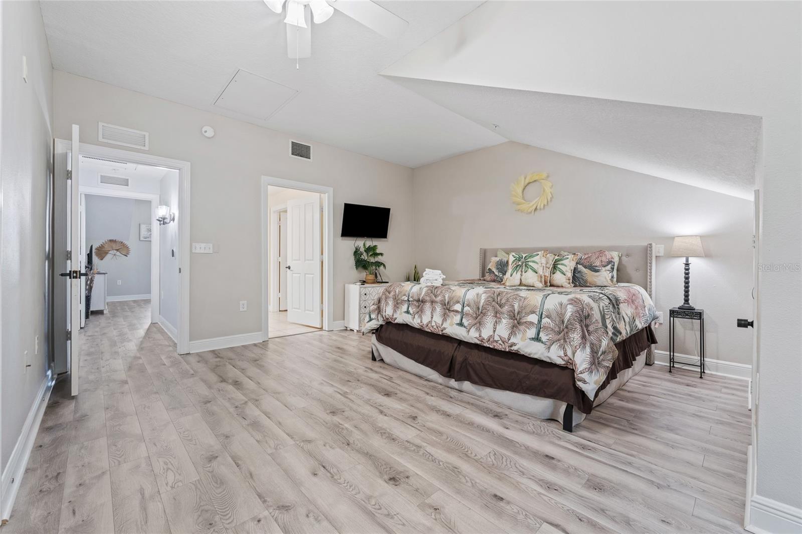 HERITAGE CROSSING CONDO PH 17 - Residential