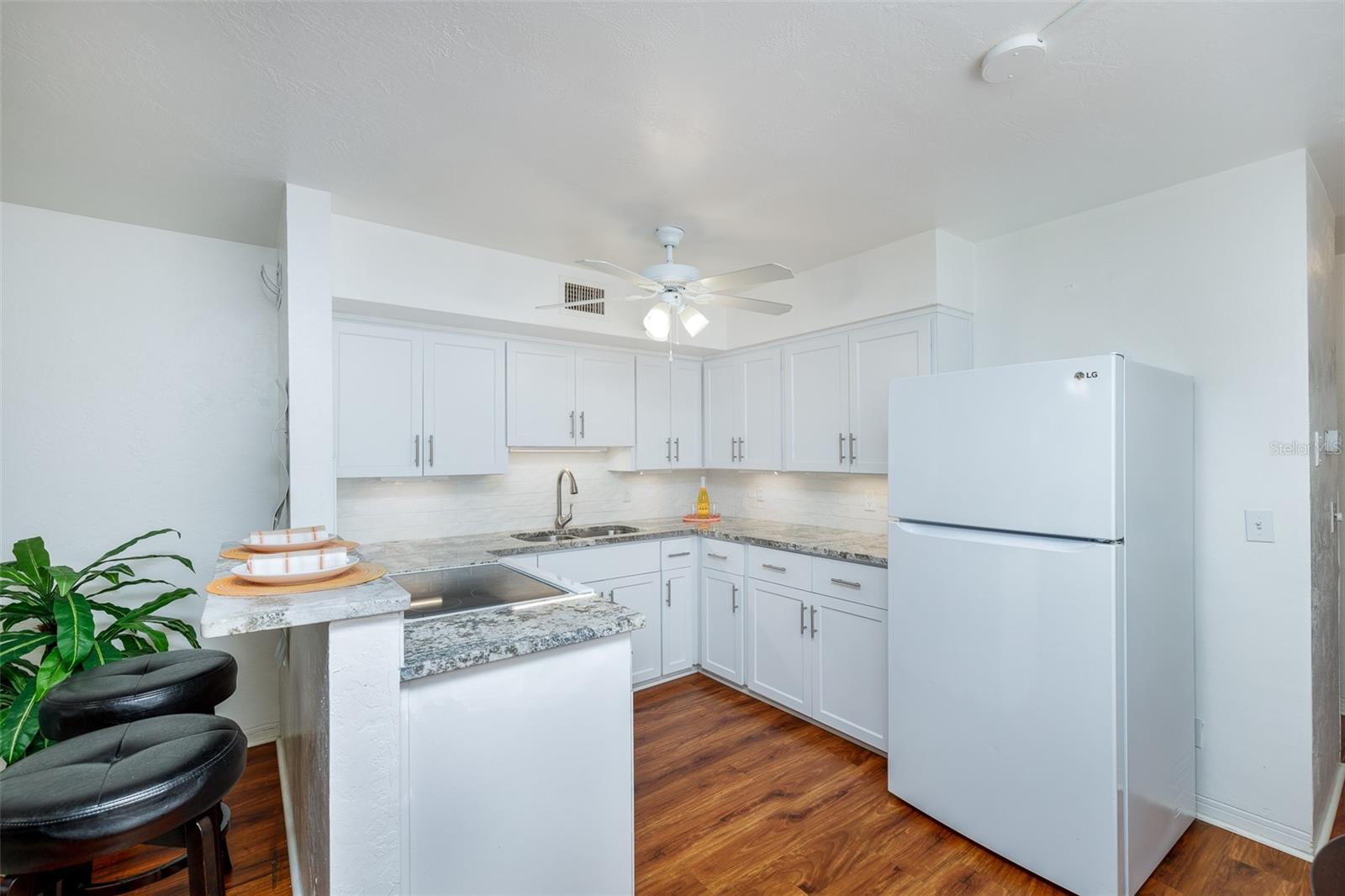 CLEARVIEW OAKS BLDG 24 - Residential