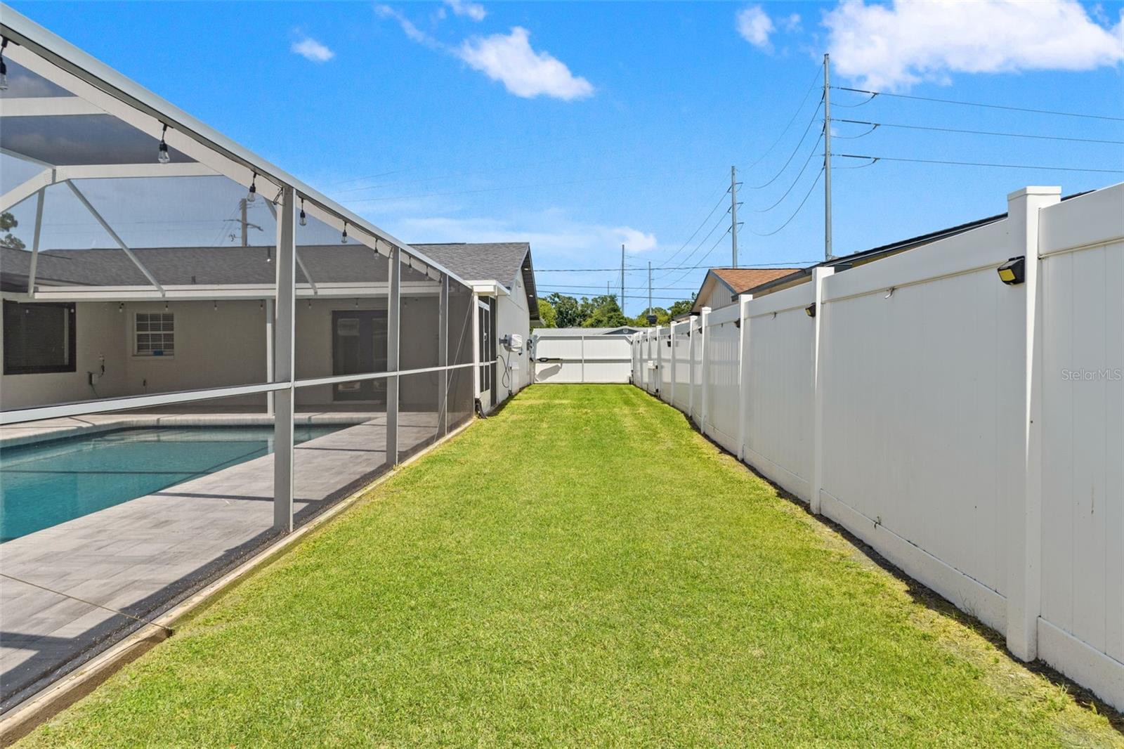 SILVER LAKE ESTATES - Residential