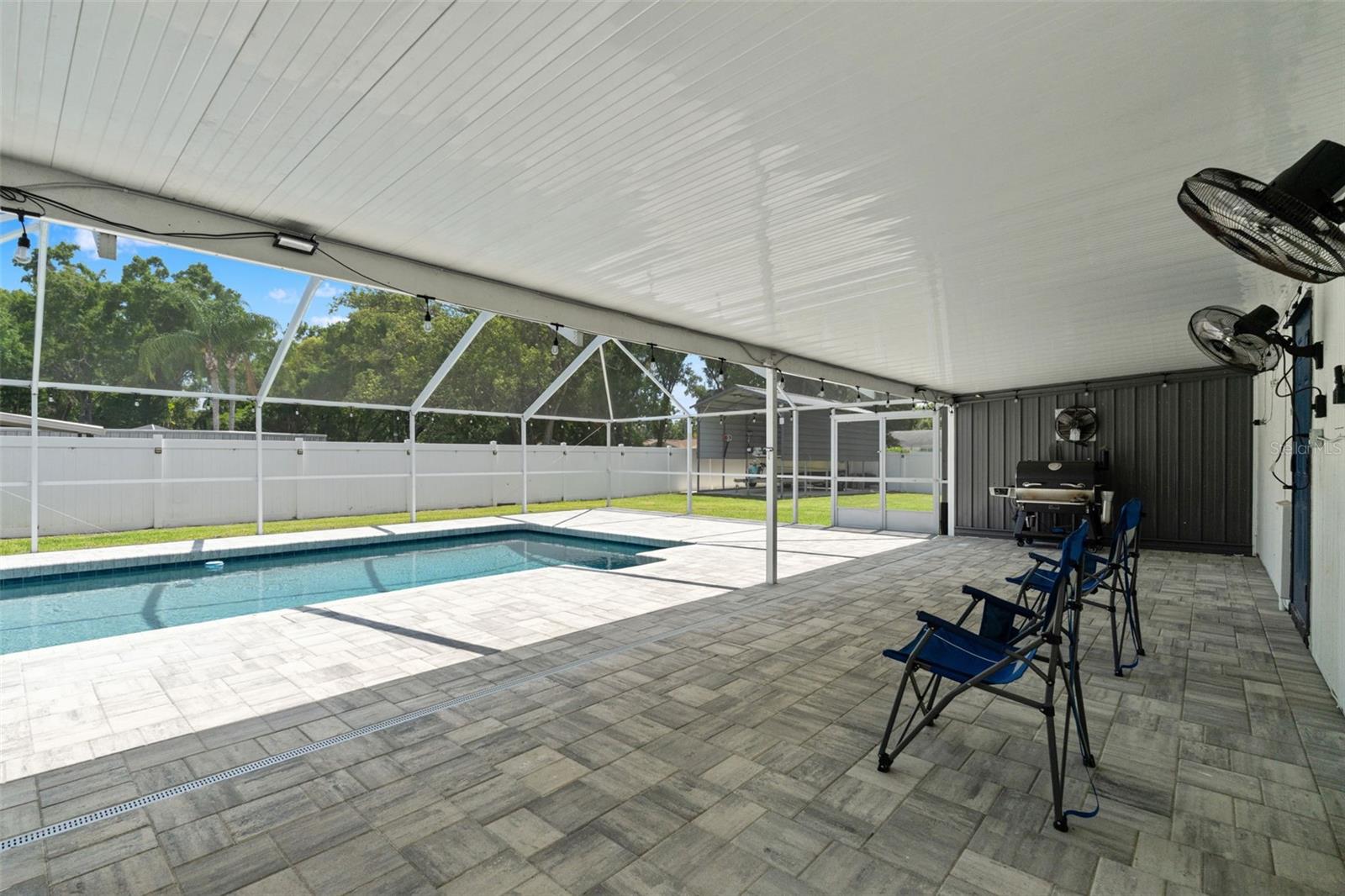 SILVER LAKE ESTATES - Residential