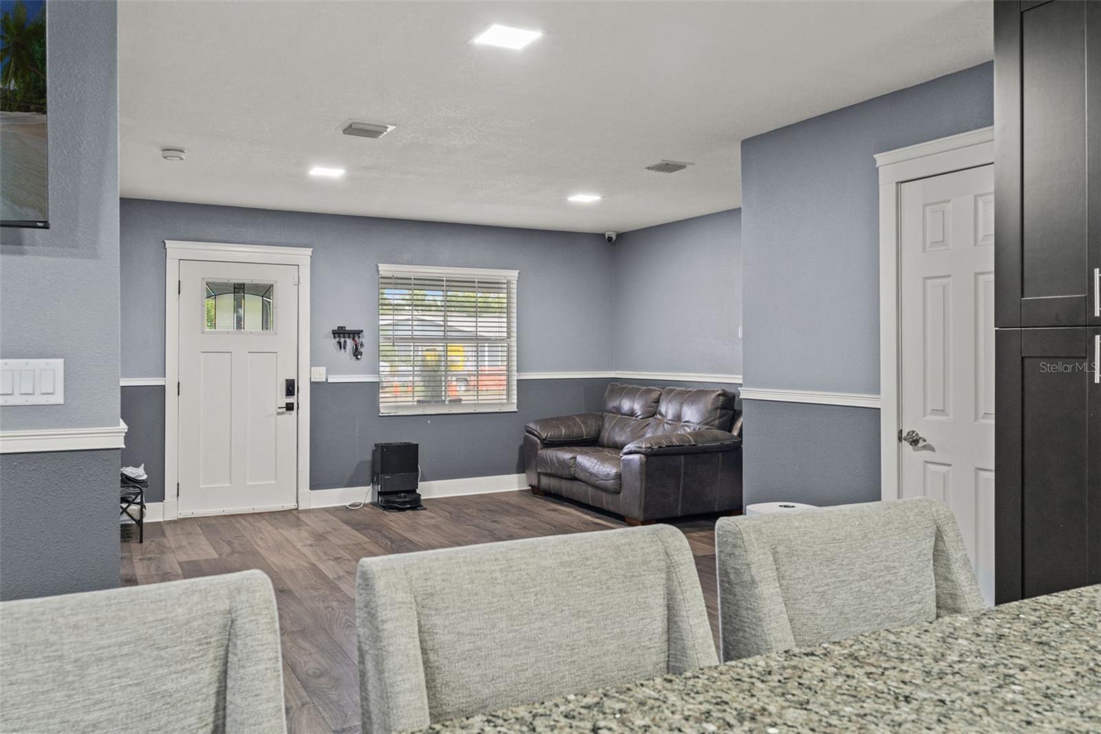 SILVER LAKE ESTATES - Residential